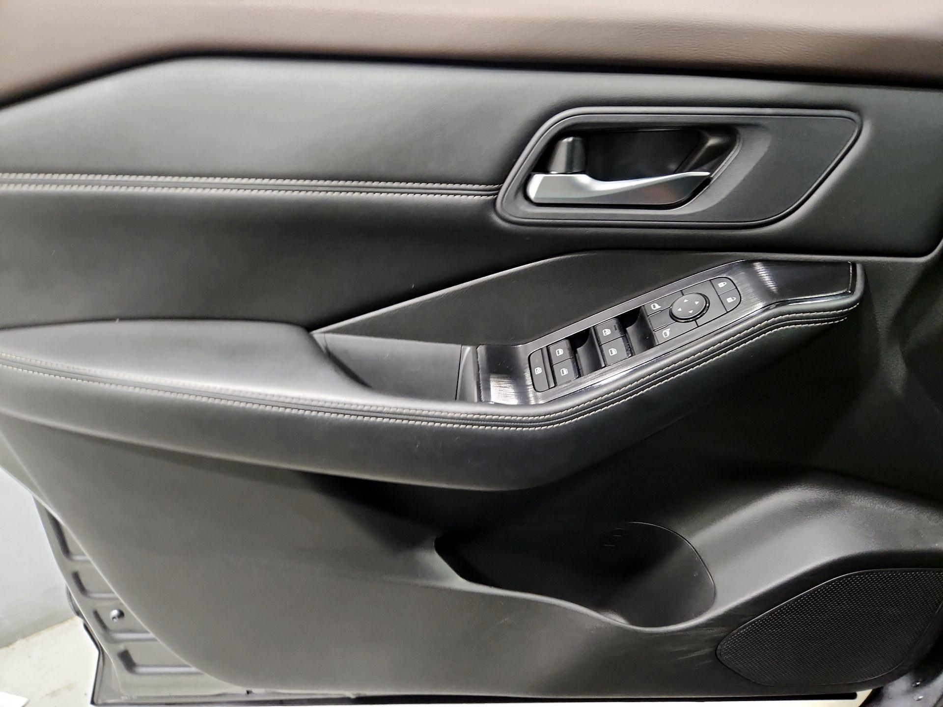 Thumbnail: 2023 Nissan Rogue - 12