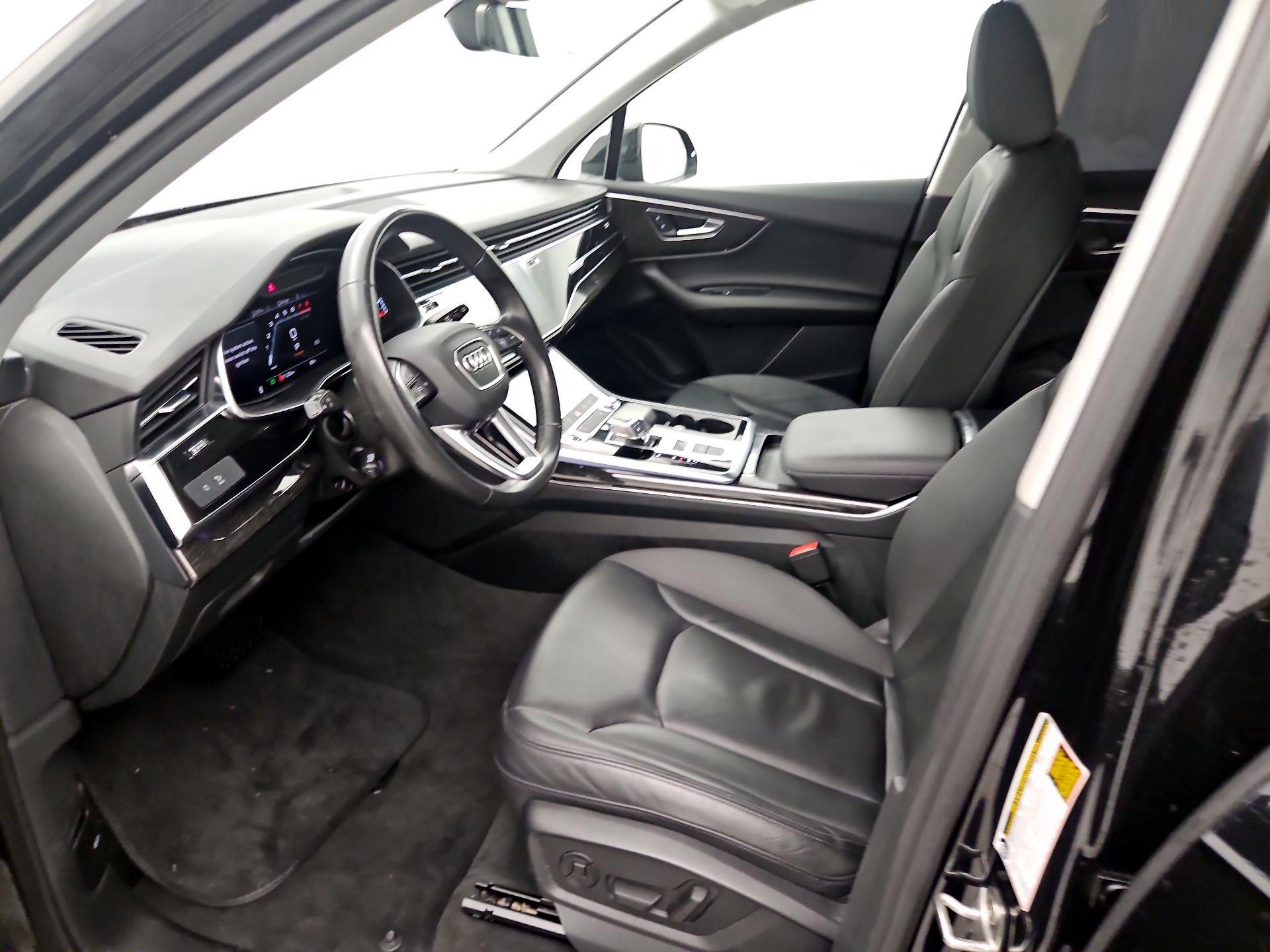 Thumbnail: 2022 Audi Q7 - 11