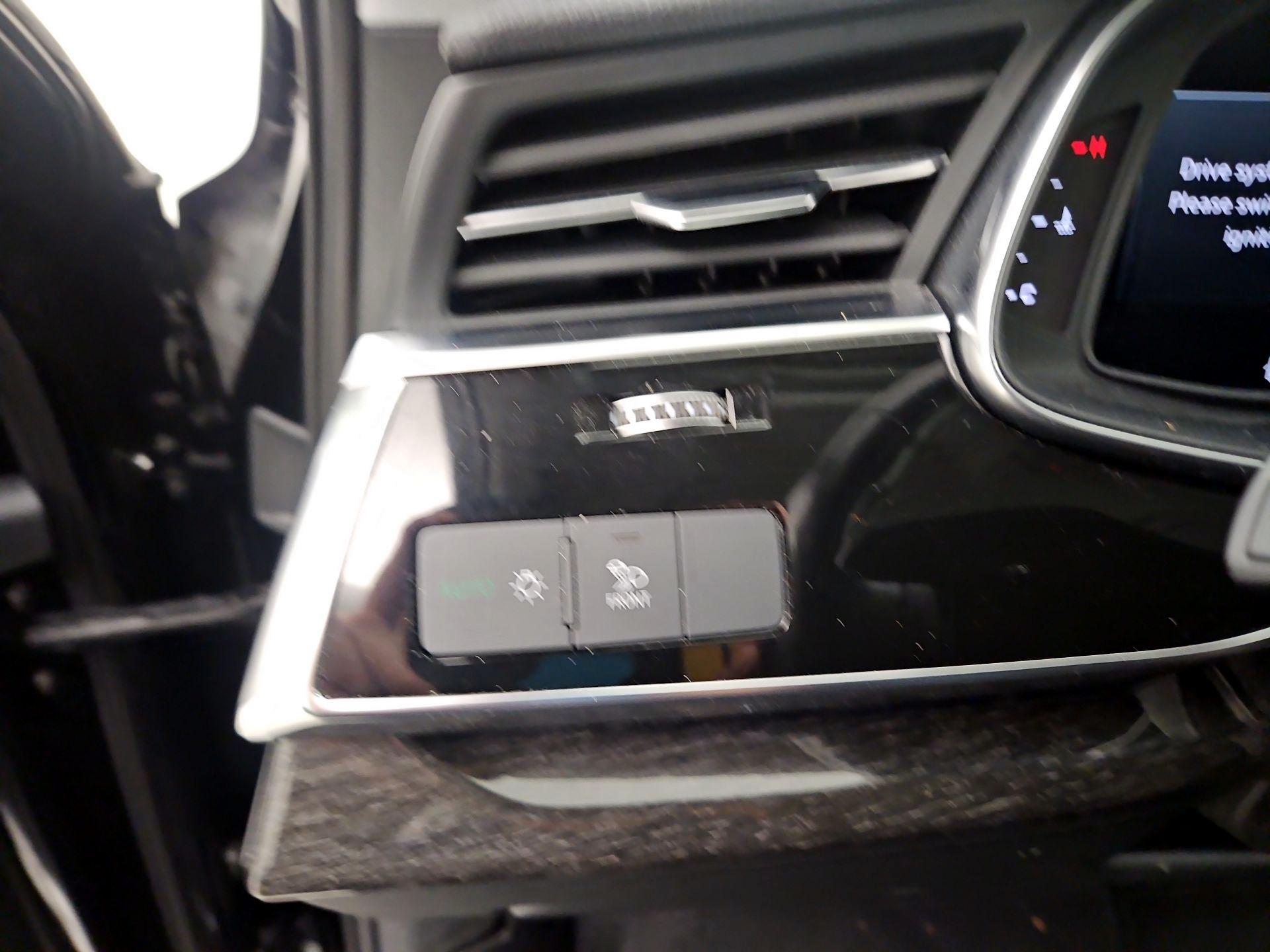 Thumbnail: 2022 Audi Q7 - 13