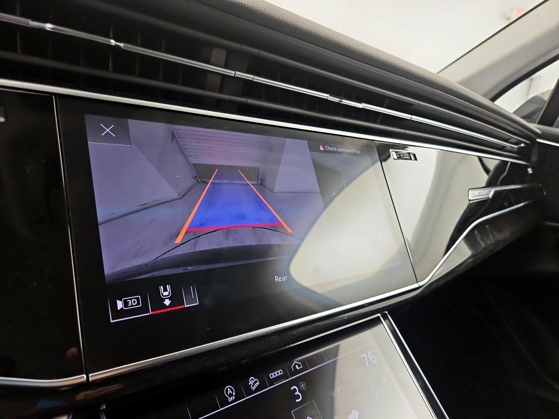 Thumbnail: 2022 Audi Q7 - 14