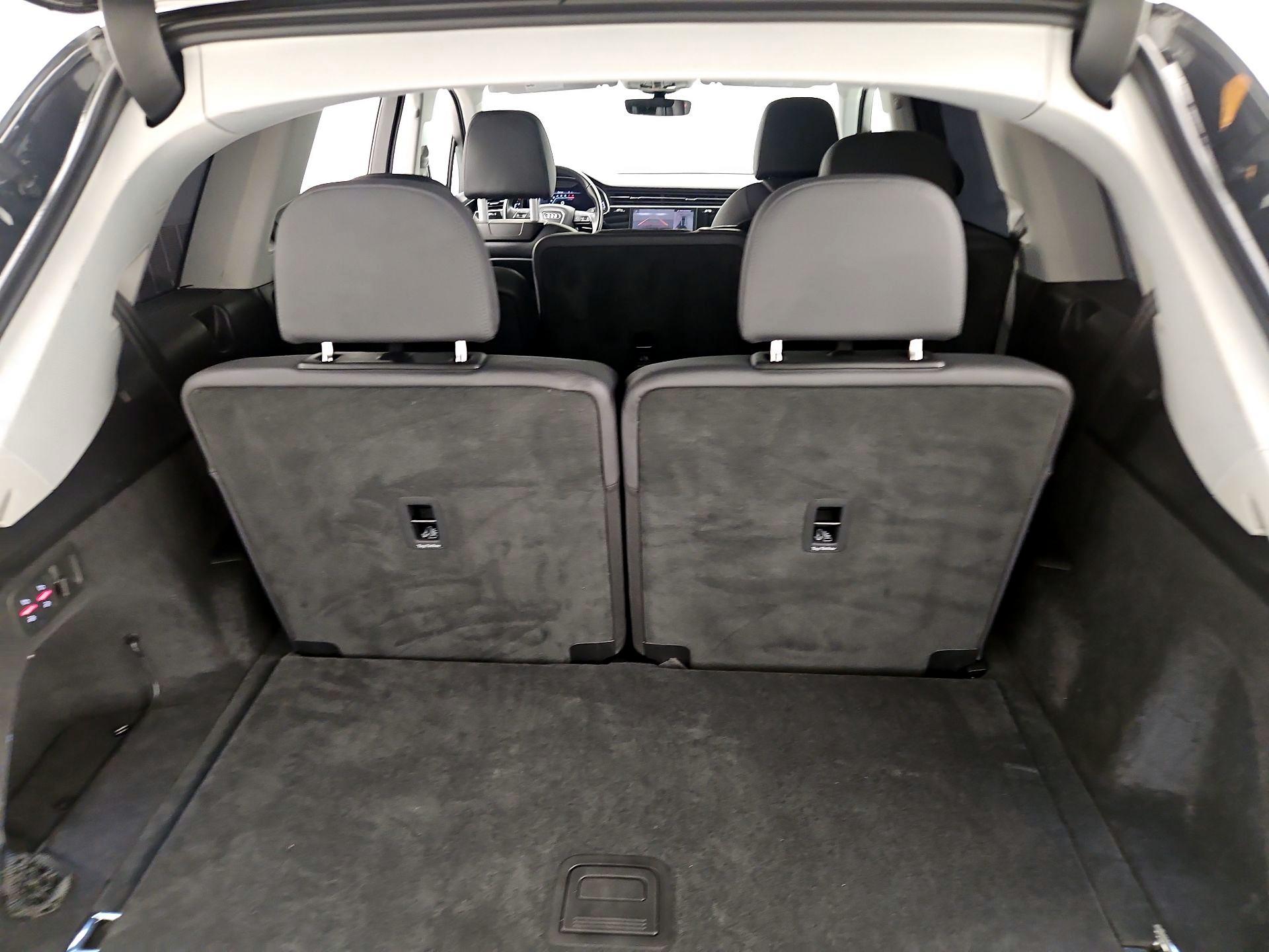 Thumbnail: 2022 Audi Q7 - 20