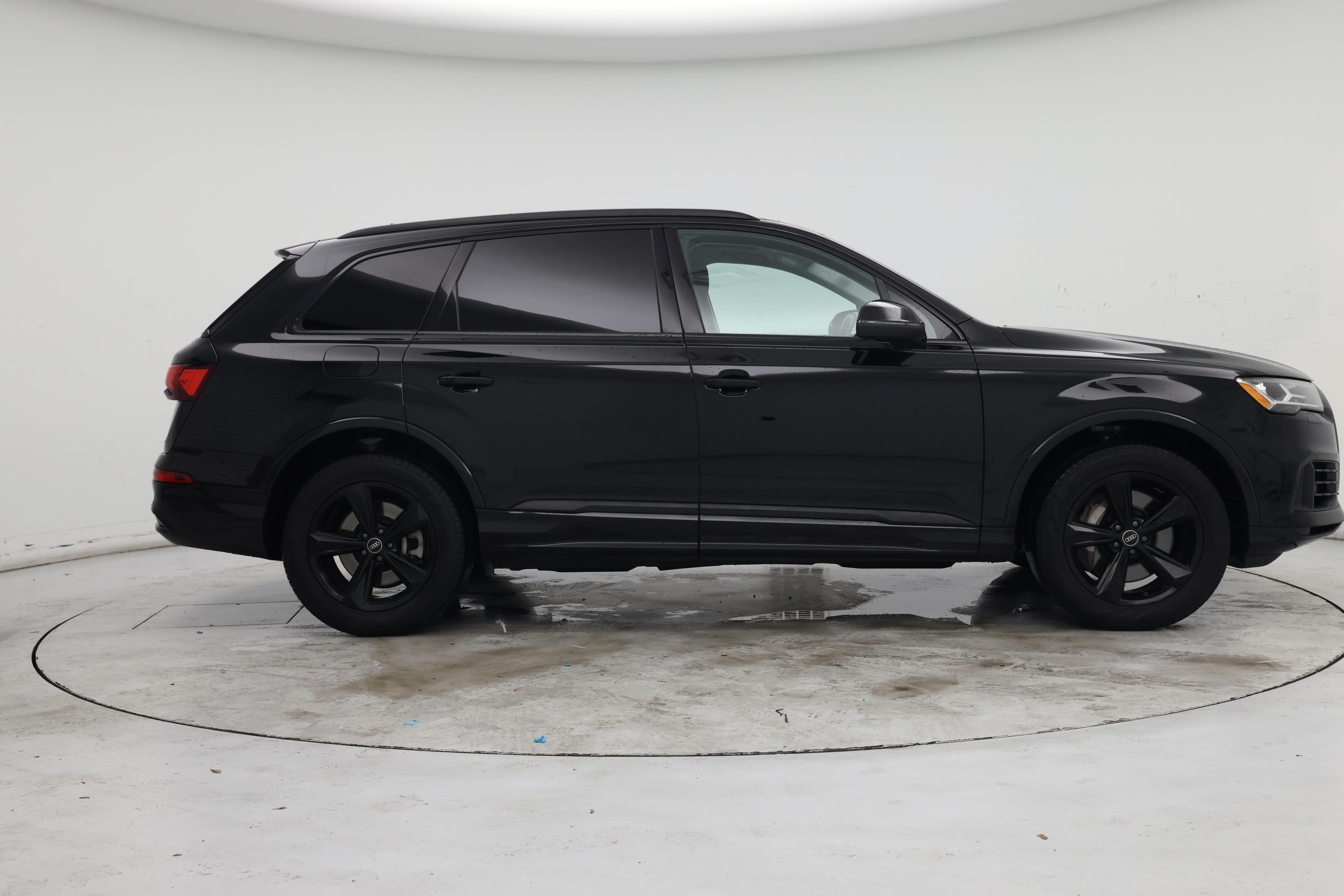 Thumbnail: 2022 Audi Q7 - 7