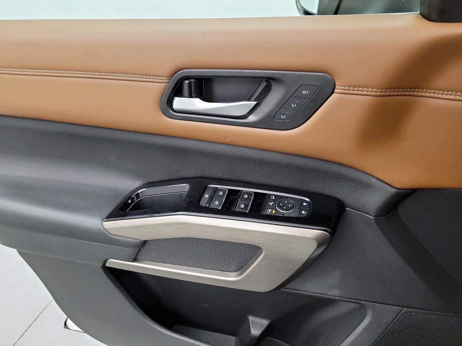 Thumbnail: 2023 Nissan Pathfinder - 10