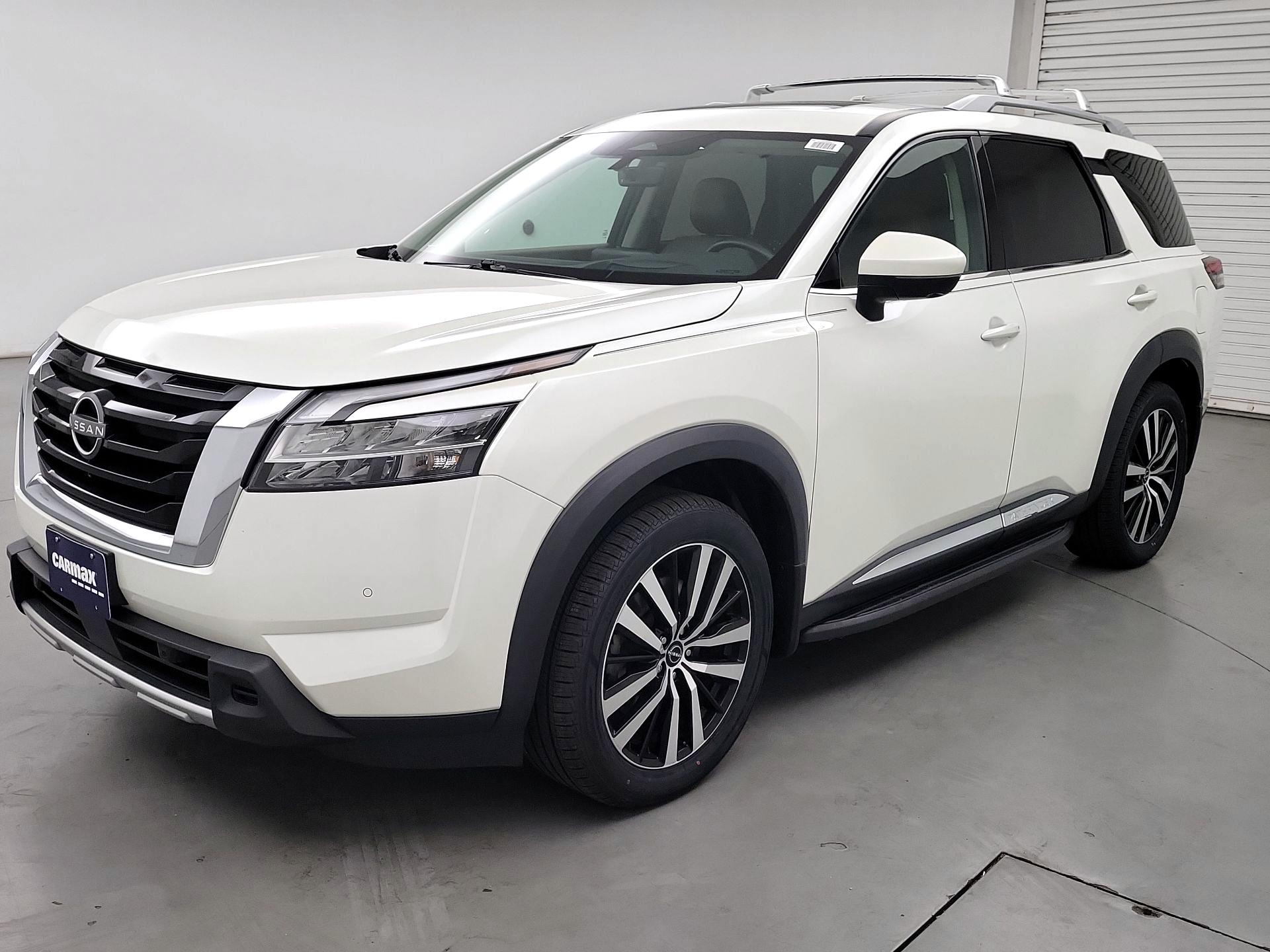 Thumbnail: 2023 Nissan Pathfinder - 3