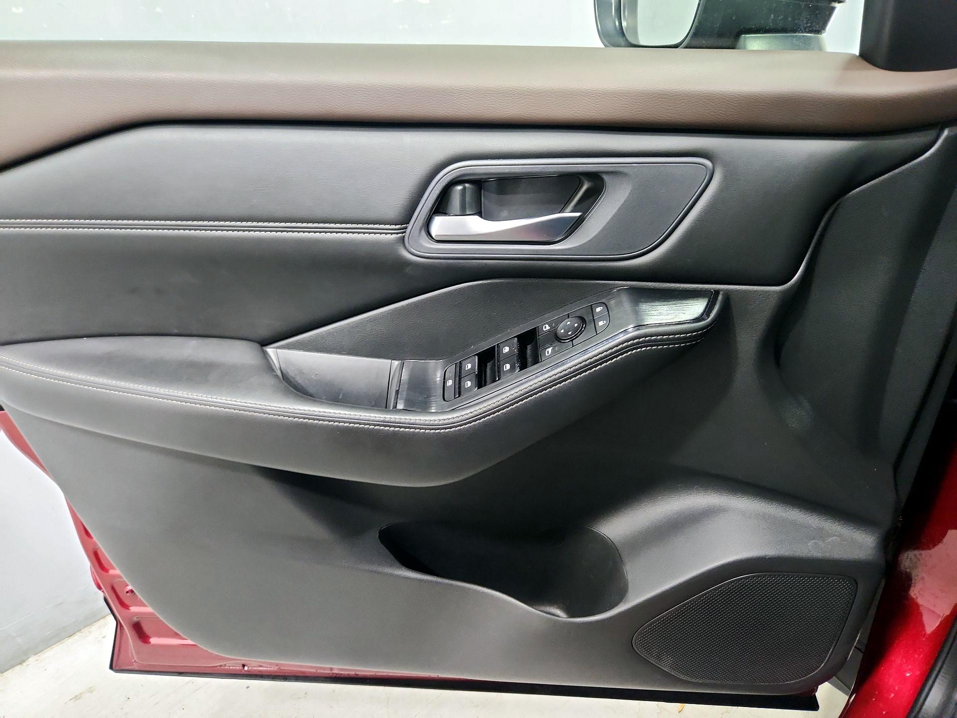 Thumbnail: 2023 Nissan Rogue - 12