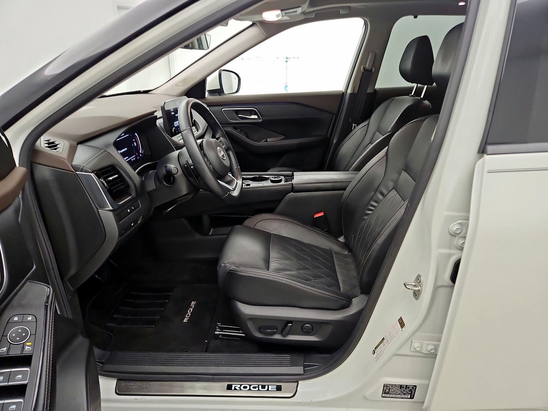 Thumbnail: 2023 Nissan Rogue - 11