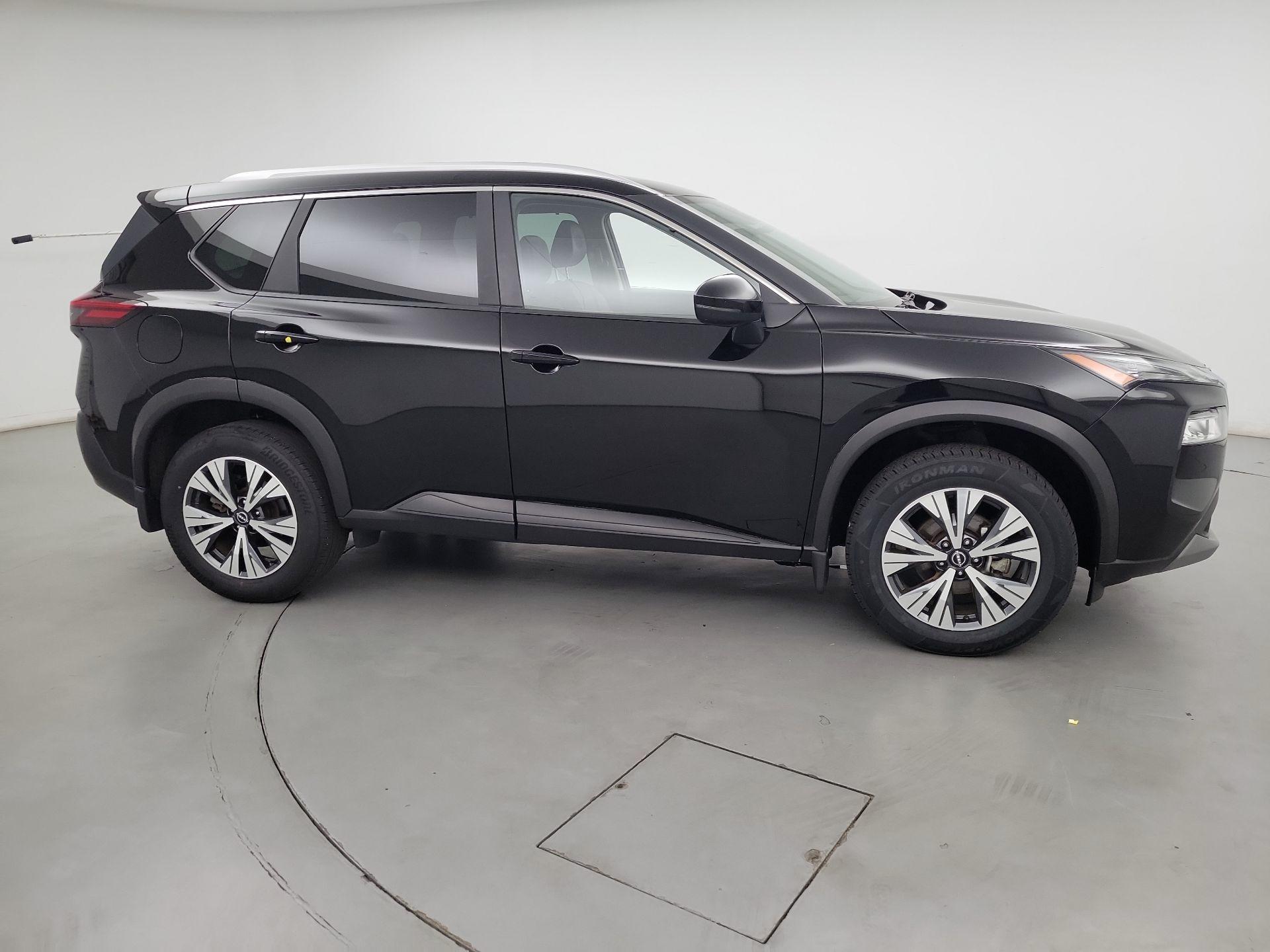 Thumbnail: 2022 Nissan Rogue - 4