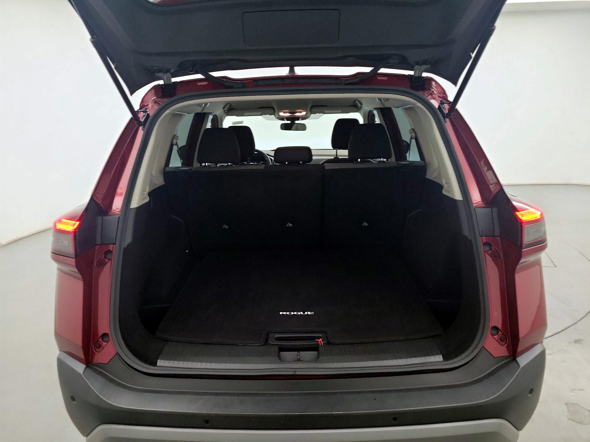 Thumbnail: 2022 Nissan Rogue - 18