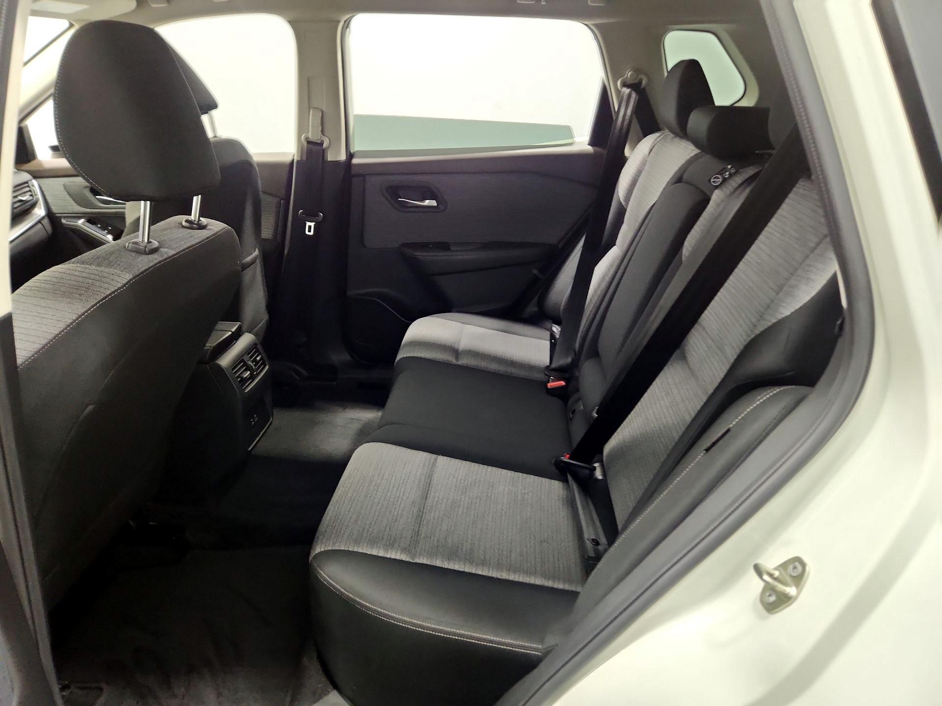 Thumbnail: 2023 Nissan Rogue - 19