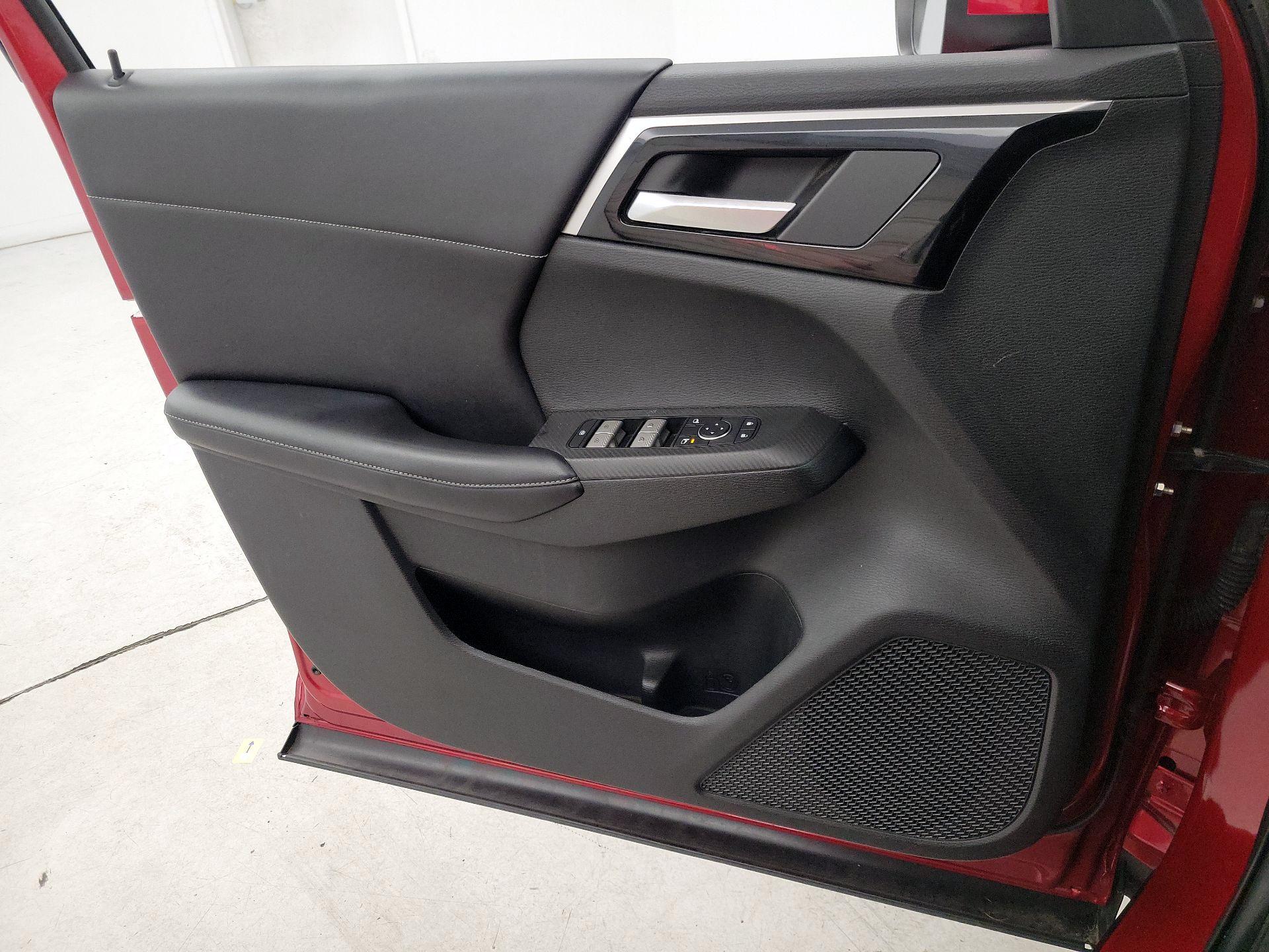 Thumbnail: 2022 Mitsubishi Outlander - 12