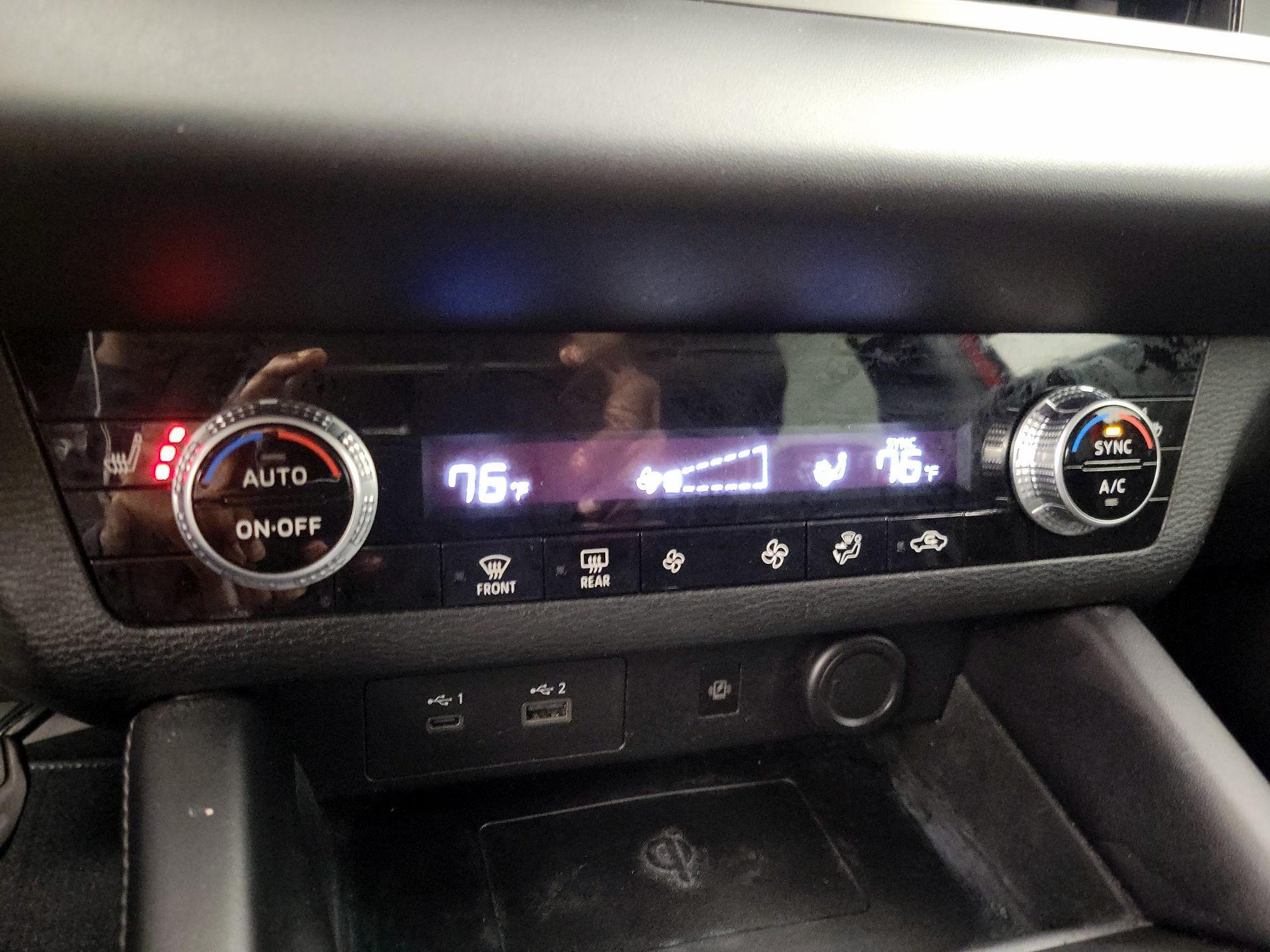 Thumbnail: 2022 Mitsubishi Outlander - 15