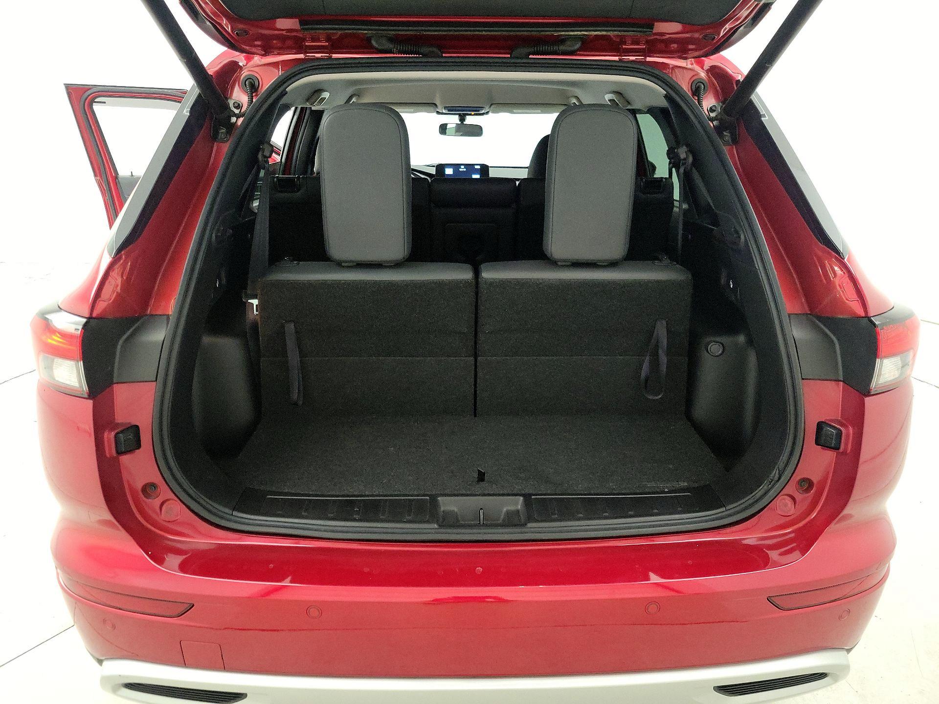 Thumbnail: 2022 Mitsubishi Outlander - 19