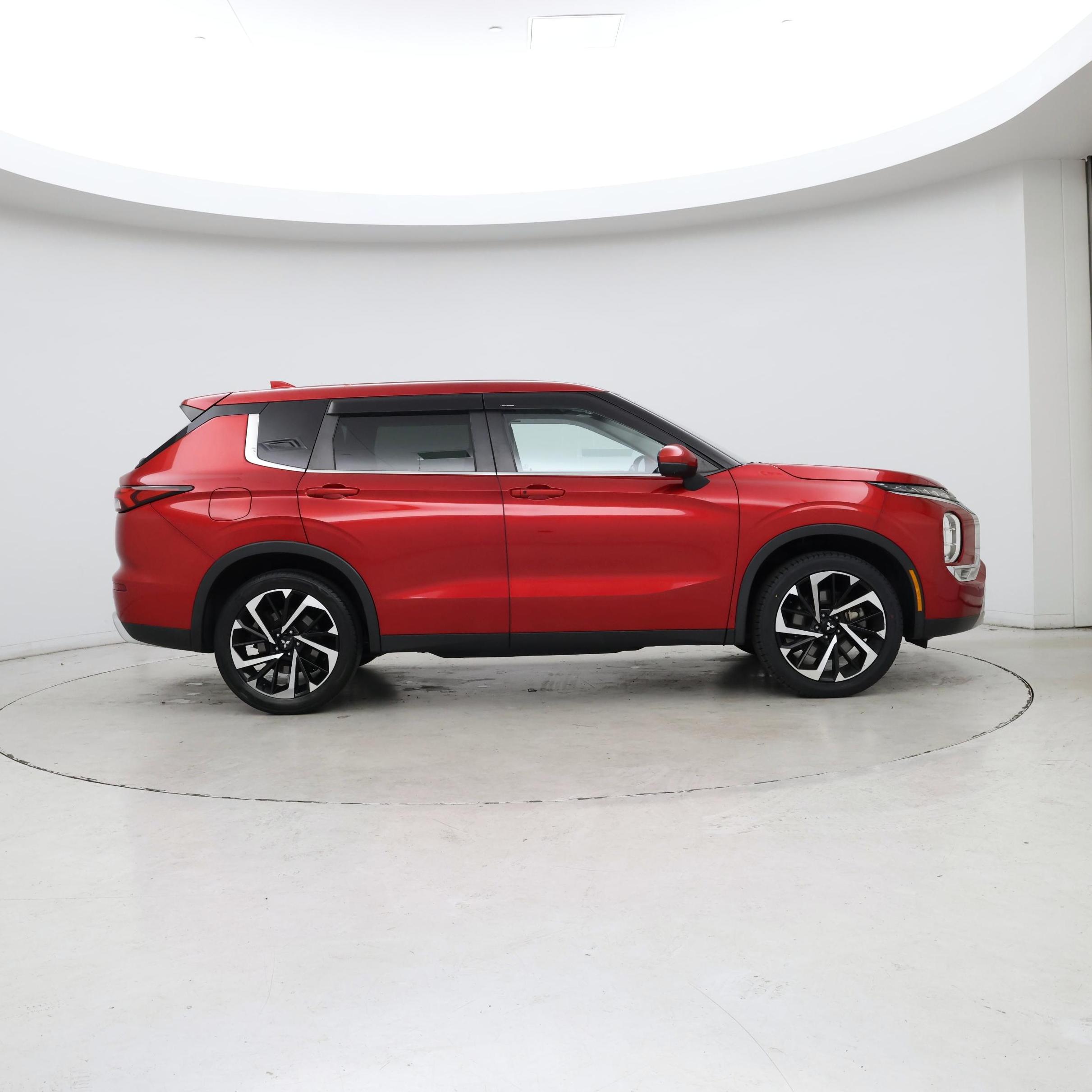 Thumbnail: 2022 Mitsubishi Outlander - 7