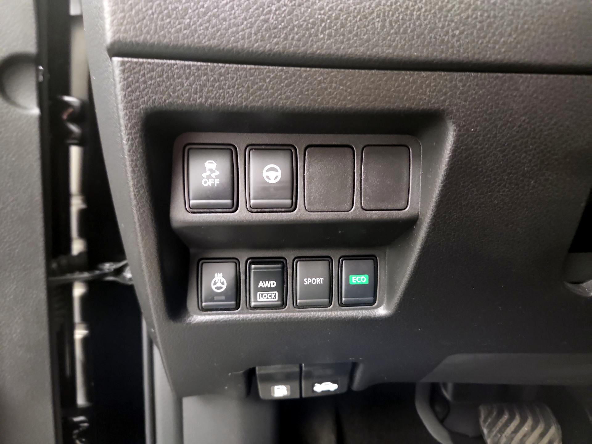 Thumbnail: 2022 Nissan Rogue Sport - 11