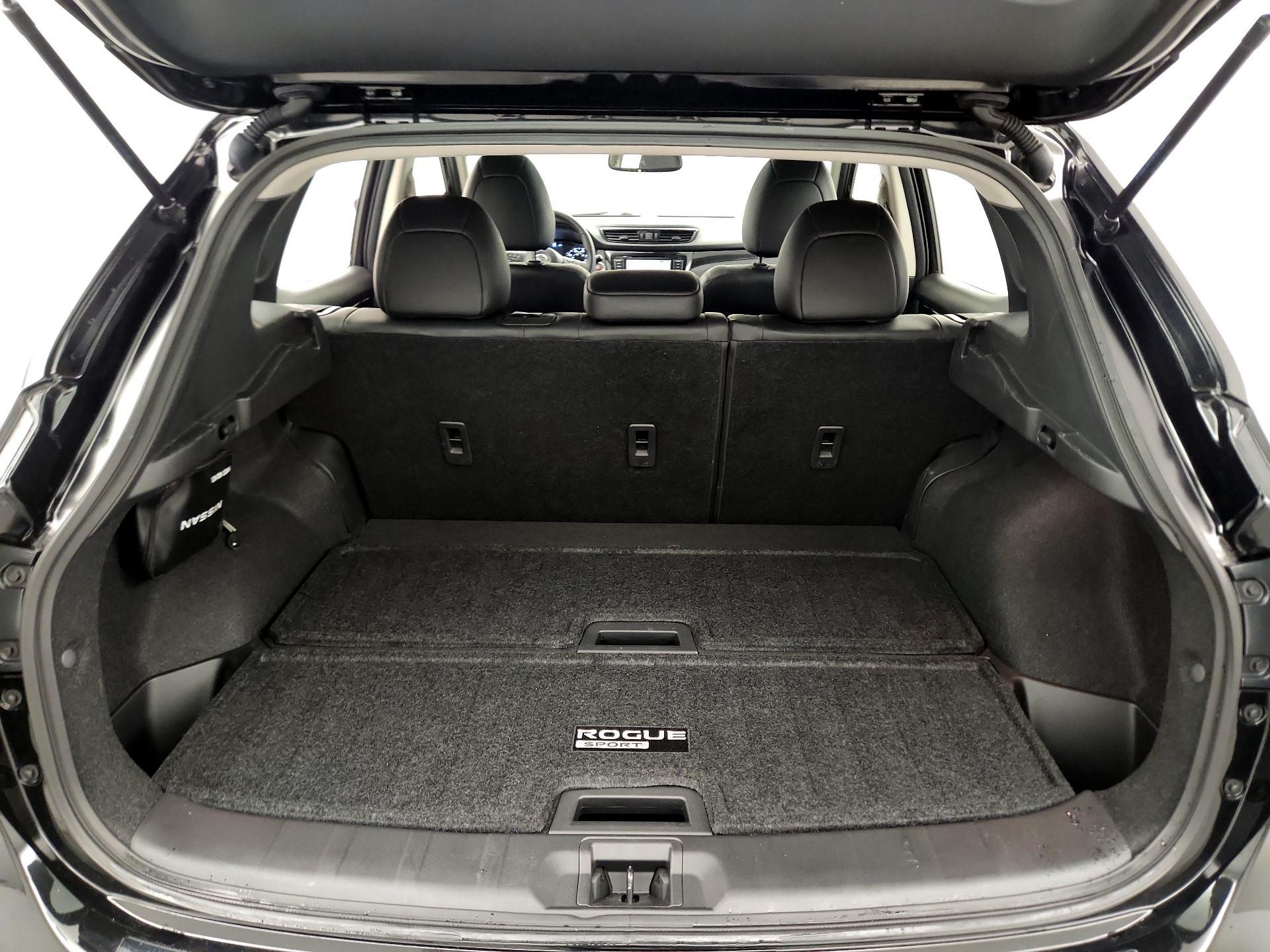 Thumbnail: 2022 Nissan Rogue Sport - 20