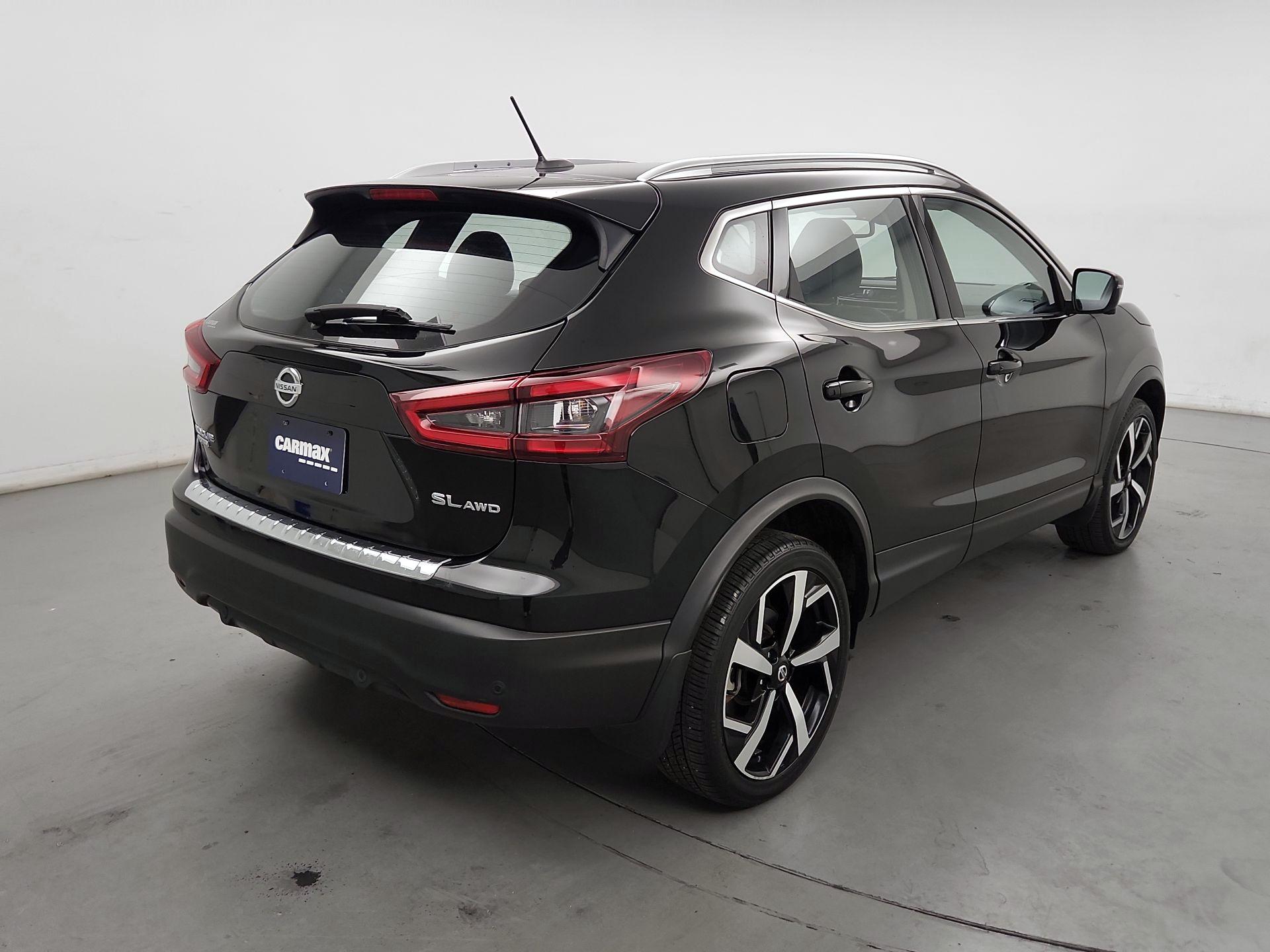 Thumbnail: 2022 Nissan Rogue Sport - 5