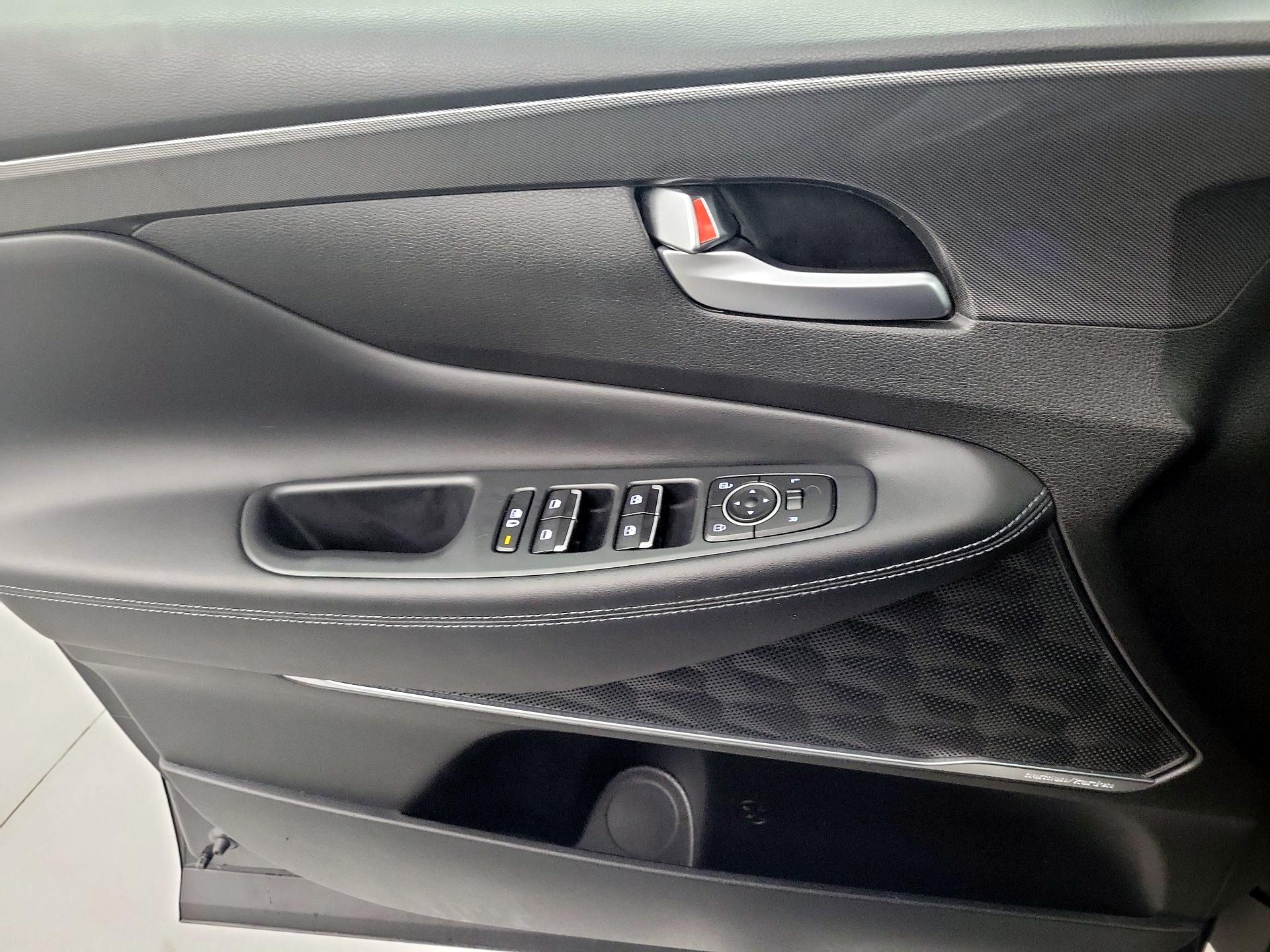 Thumbnail: 2023 Hyundai Santa Fe - 10