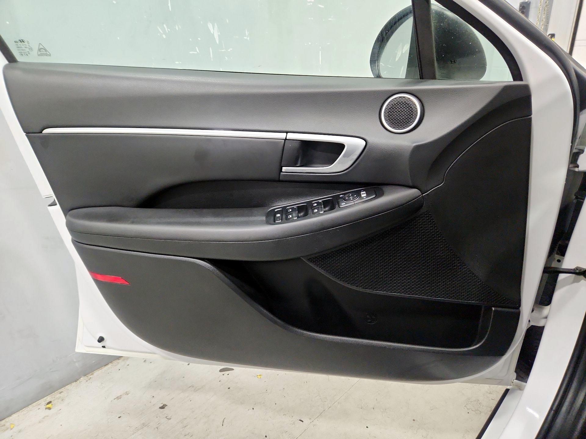 Thumbnail: 2023 Hyundai Sonata - 12