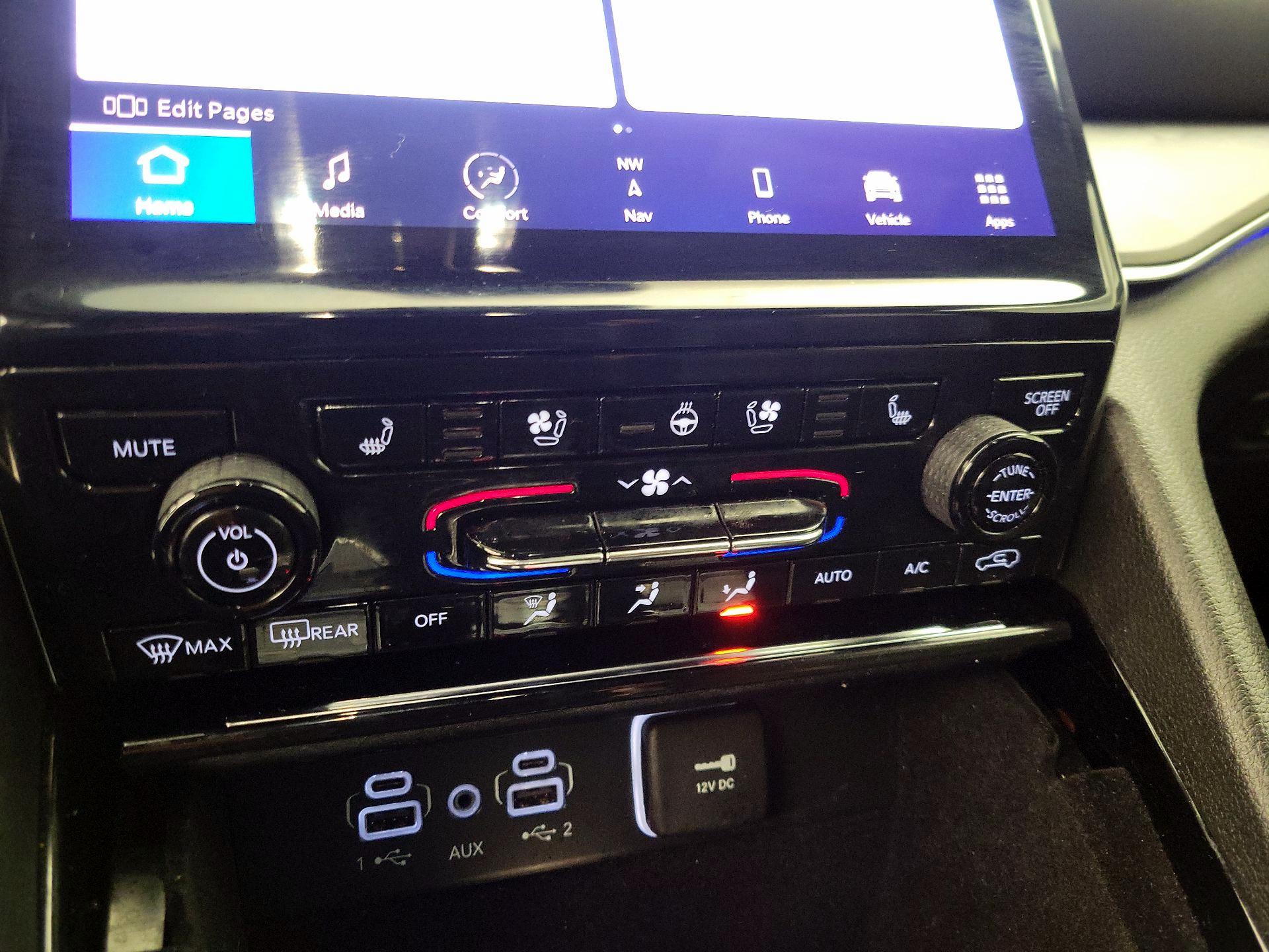 Thumbnail: 2023 Jeep Grand Cherokee - 17