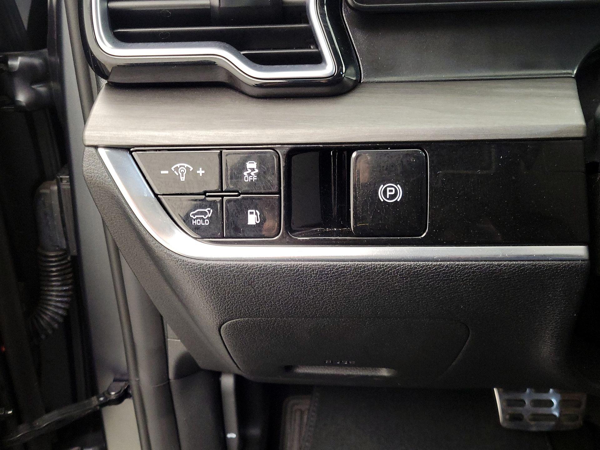 Thumbnail: 2023 Kia Sportage - 13