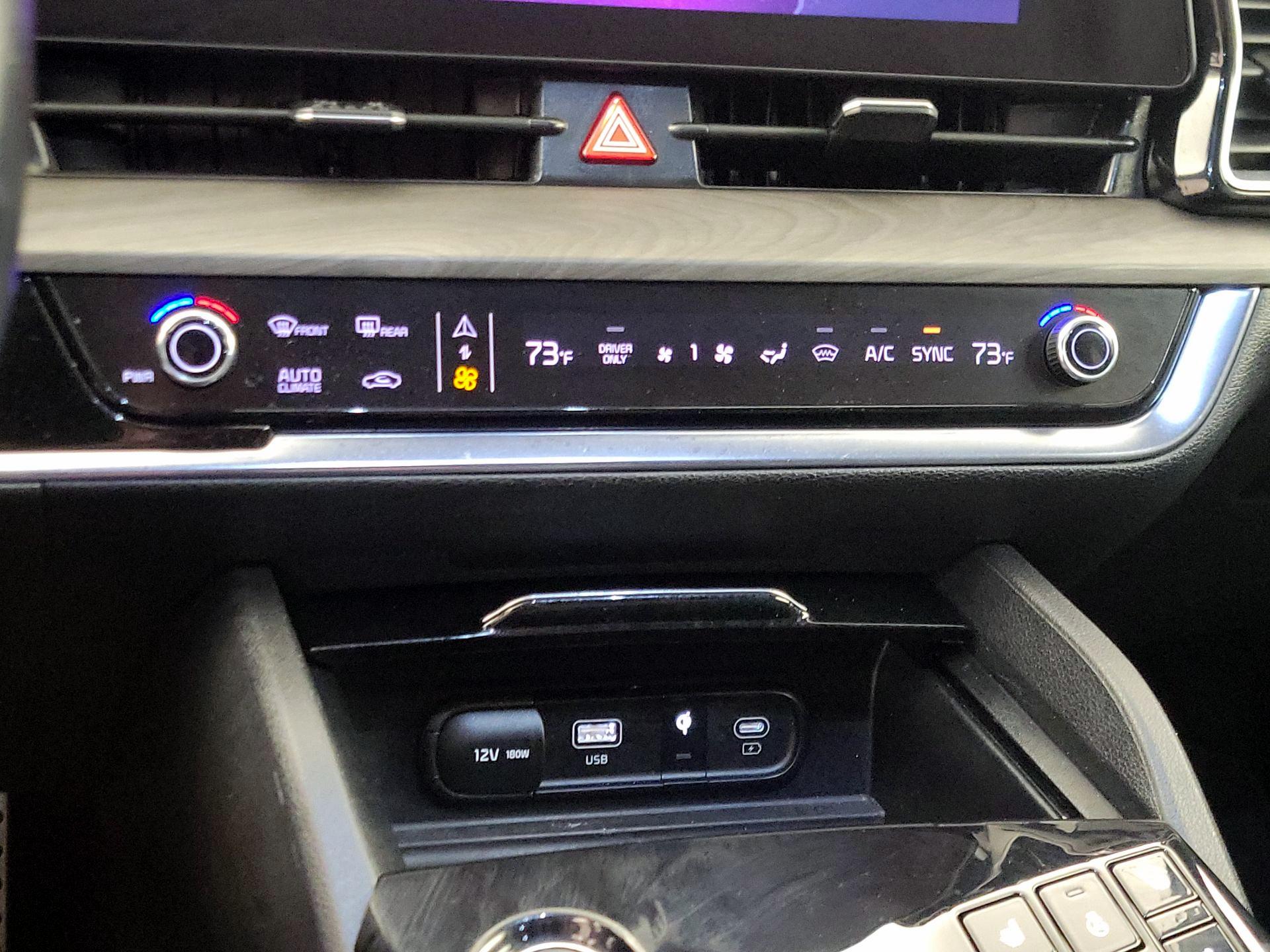 Thumbnail: 2023 Kia Sportage - 16