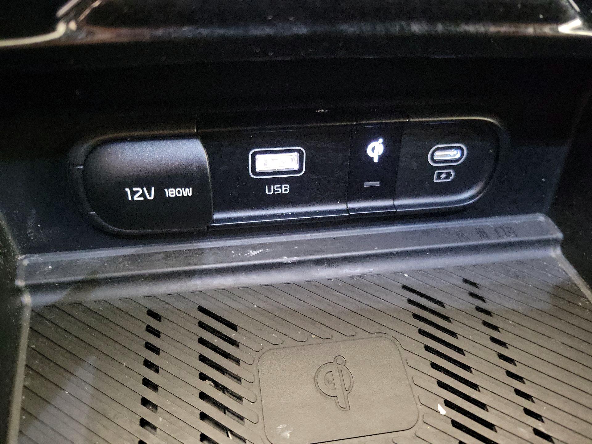 Thumbnail: 2023 Kia Sportage - 18