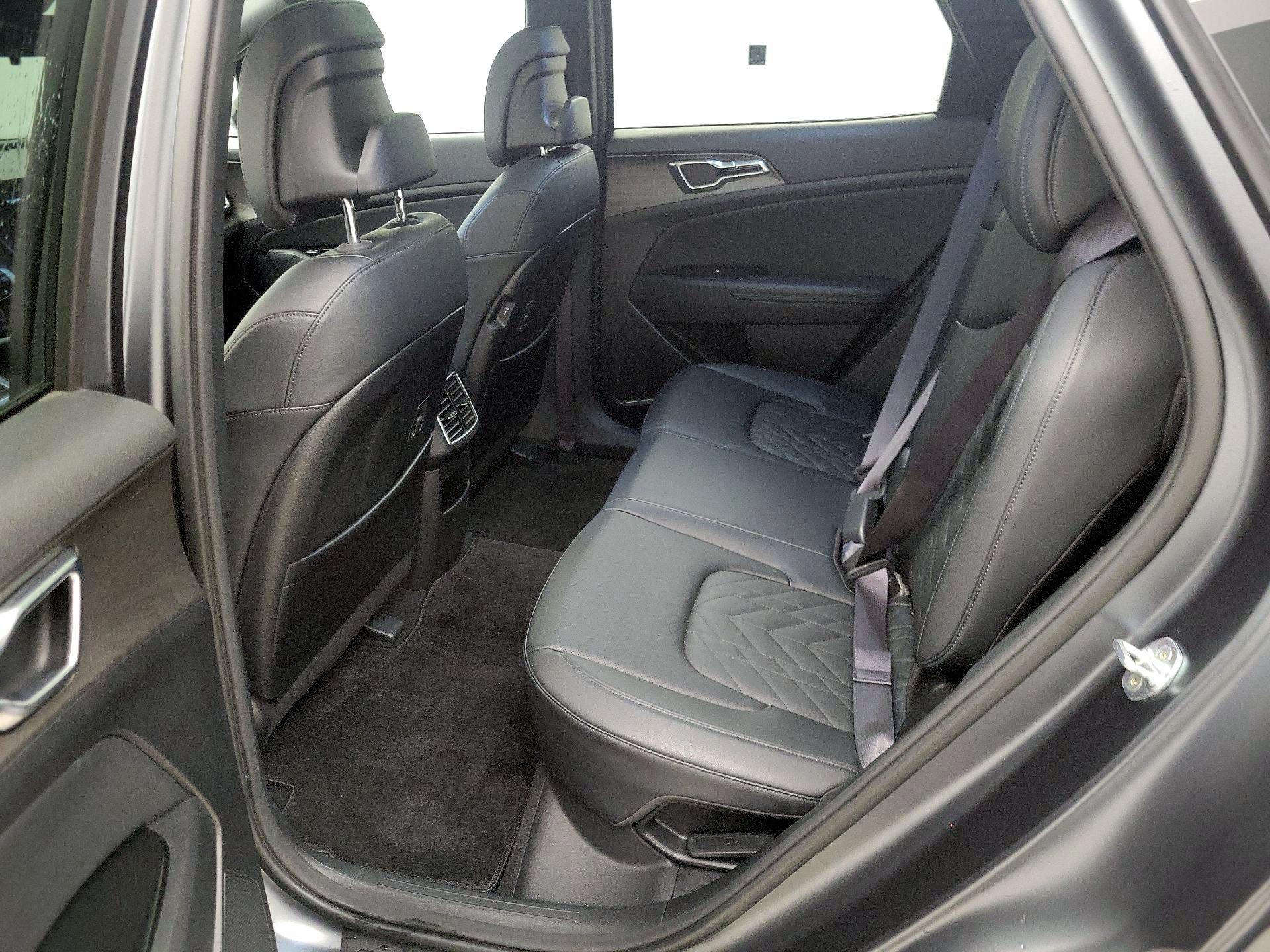 Thumbnail: 2023 Kia Sportage - 20