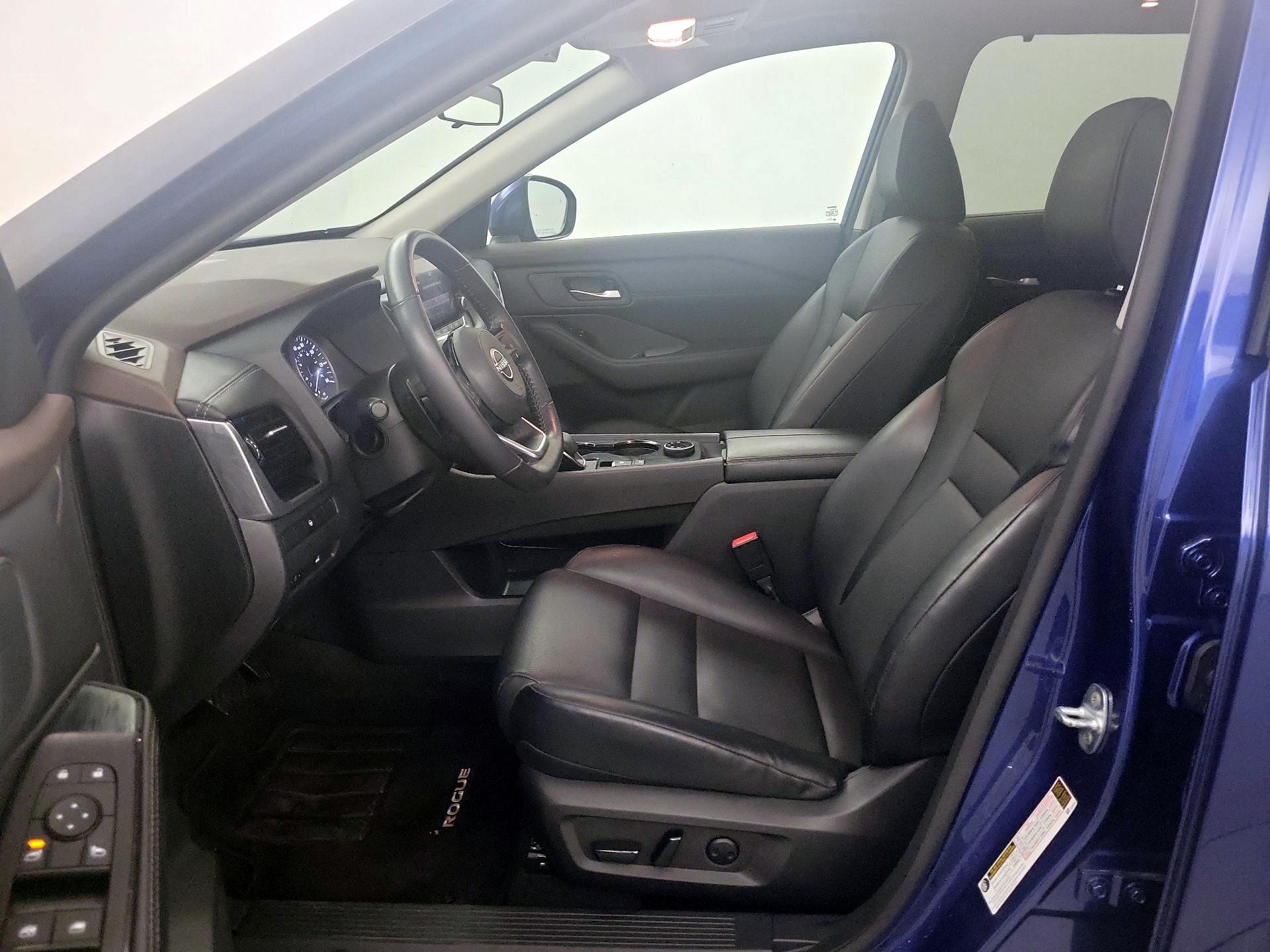 Thumbnail: 2023 Nissan Rogue - 9