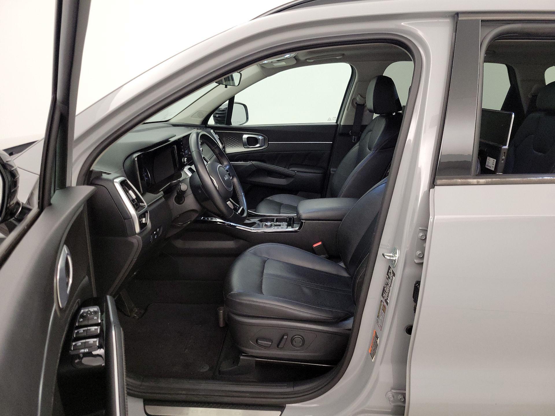 Thumbnail: 2022 Kia Sorento - 11