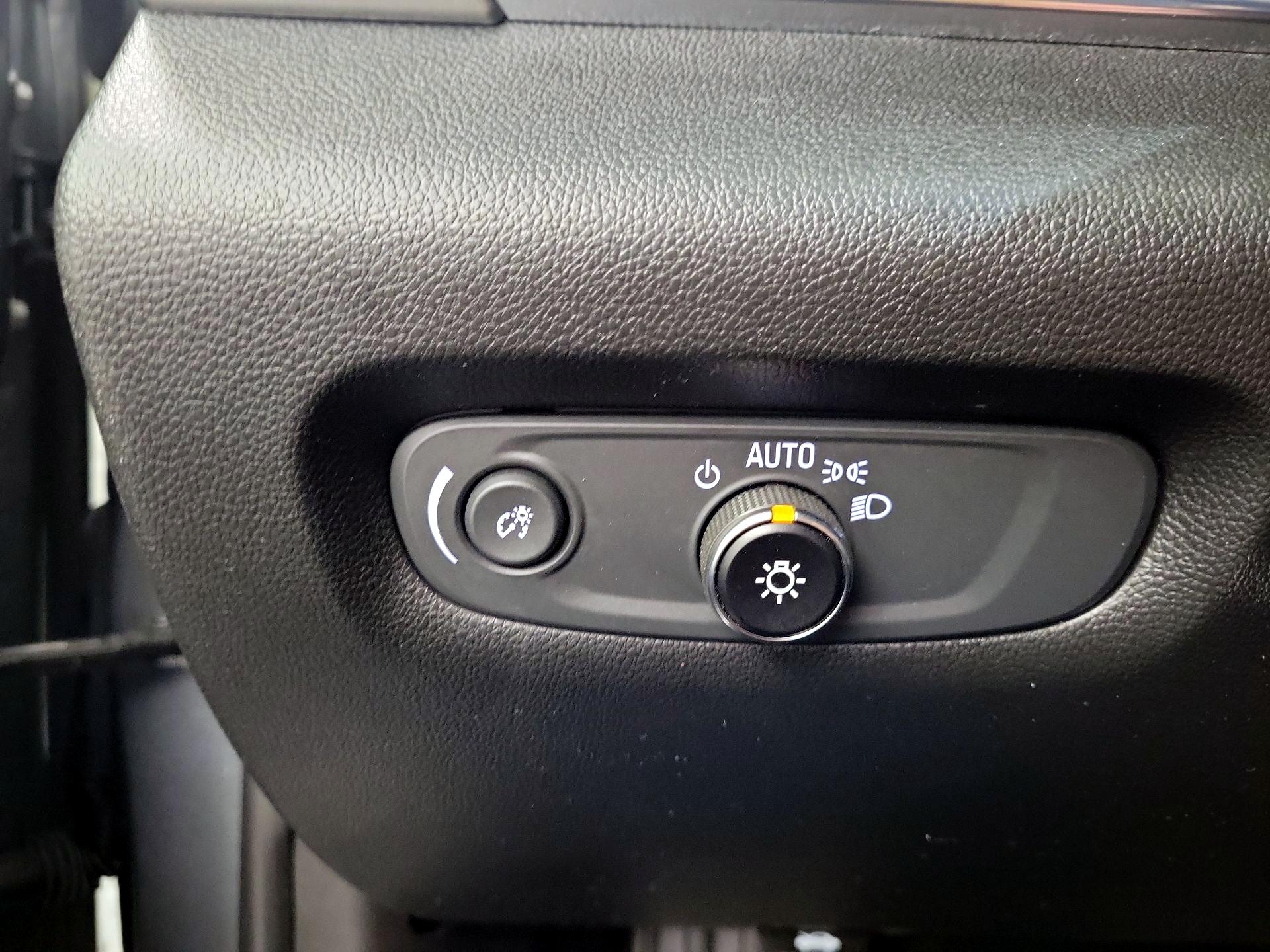 Thumbnail: 2023 Chevrolet Traverse - 11