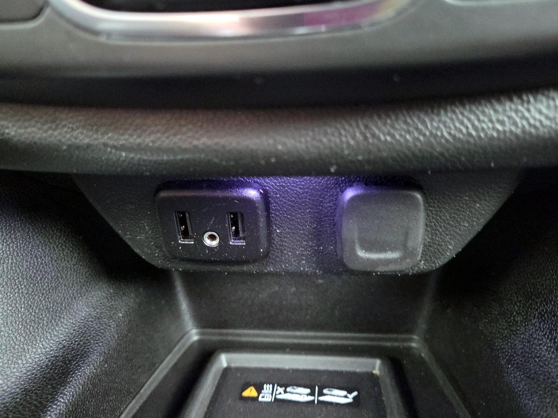 Thumbnail: 2023 Chevrolet Traverse - 16