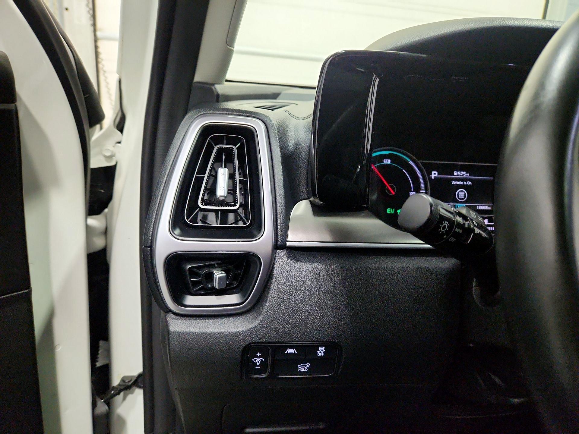 Thumbnail: 2023 Kia Sorento - 13