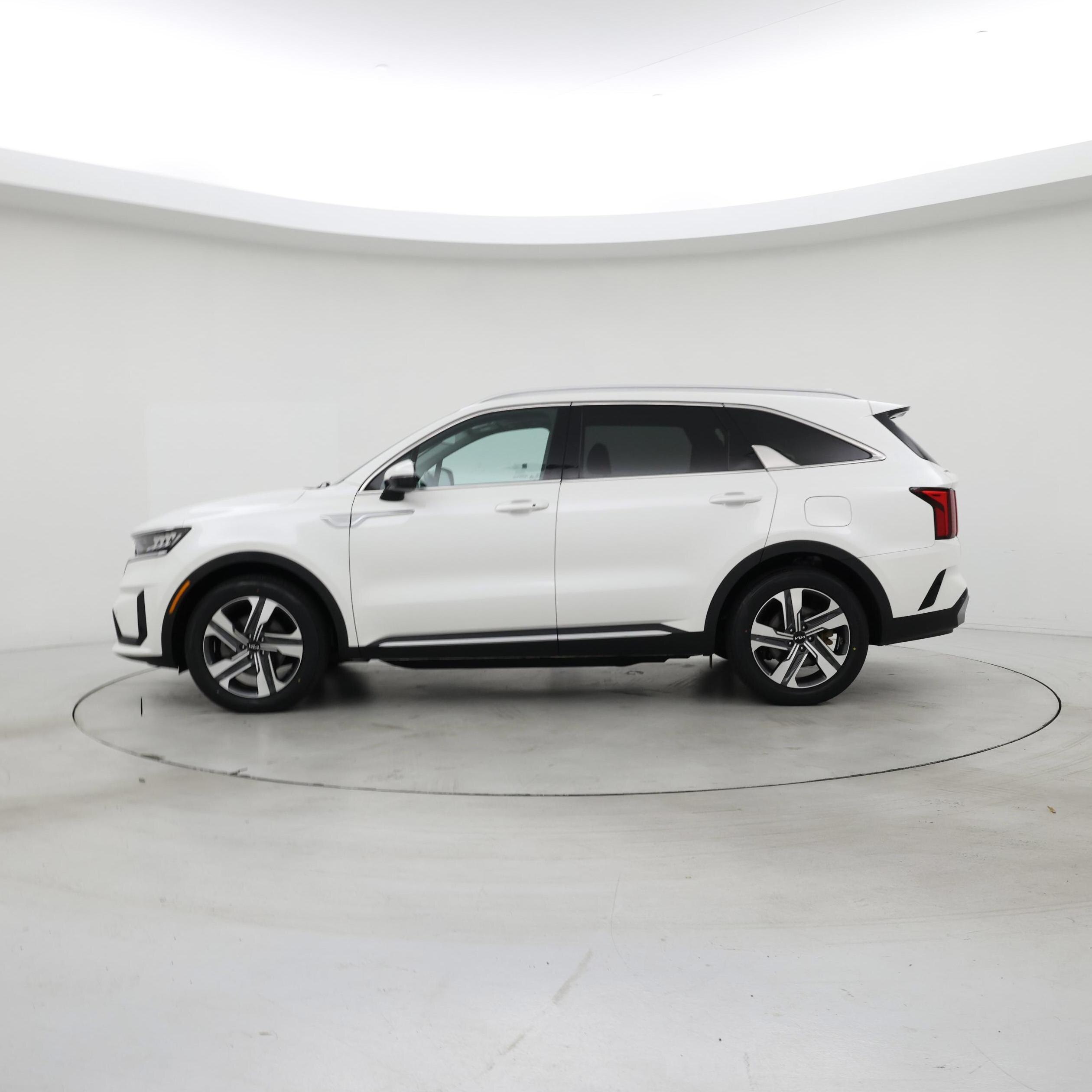 Thumbnail: 2023 Kia Sorento - 3