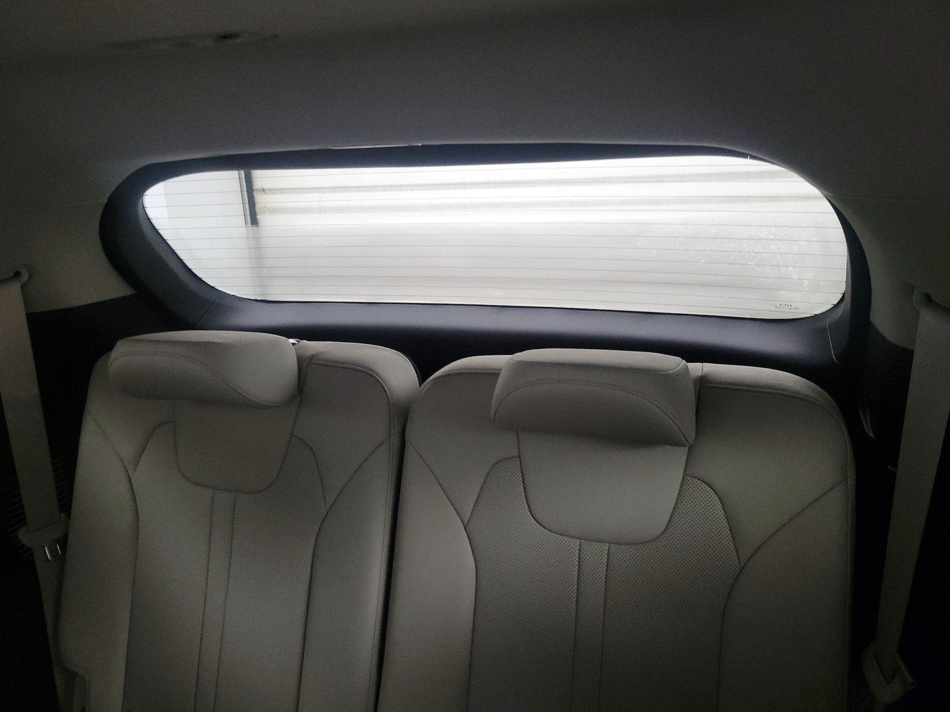 Thumbnail: 2023 Kia Sorento - 20