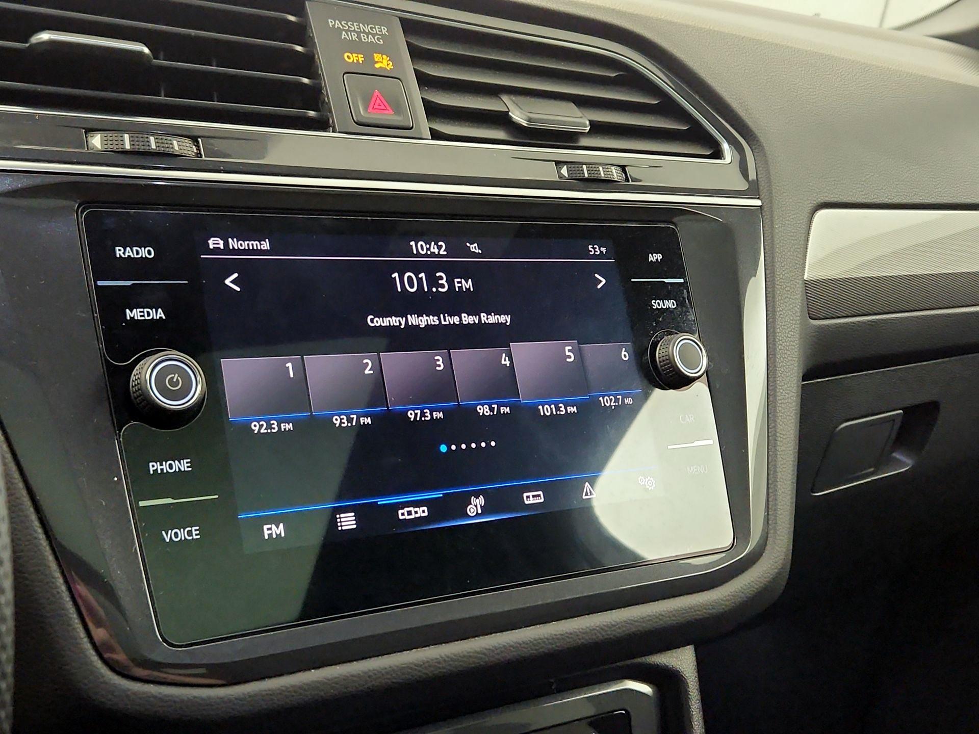 Thumbnail: 2022 Volkswagen Tiguan - 13