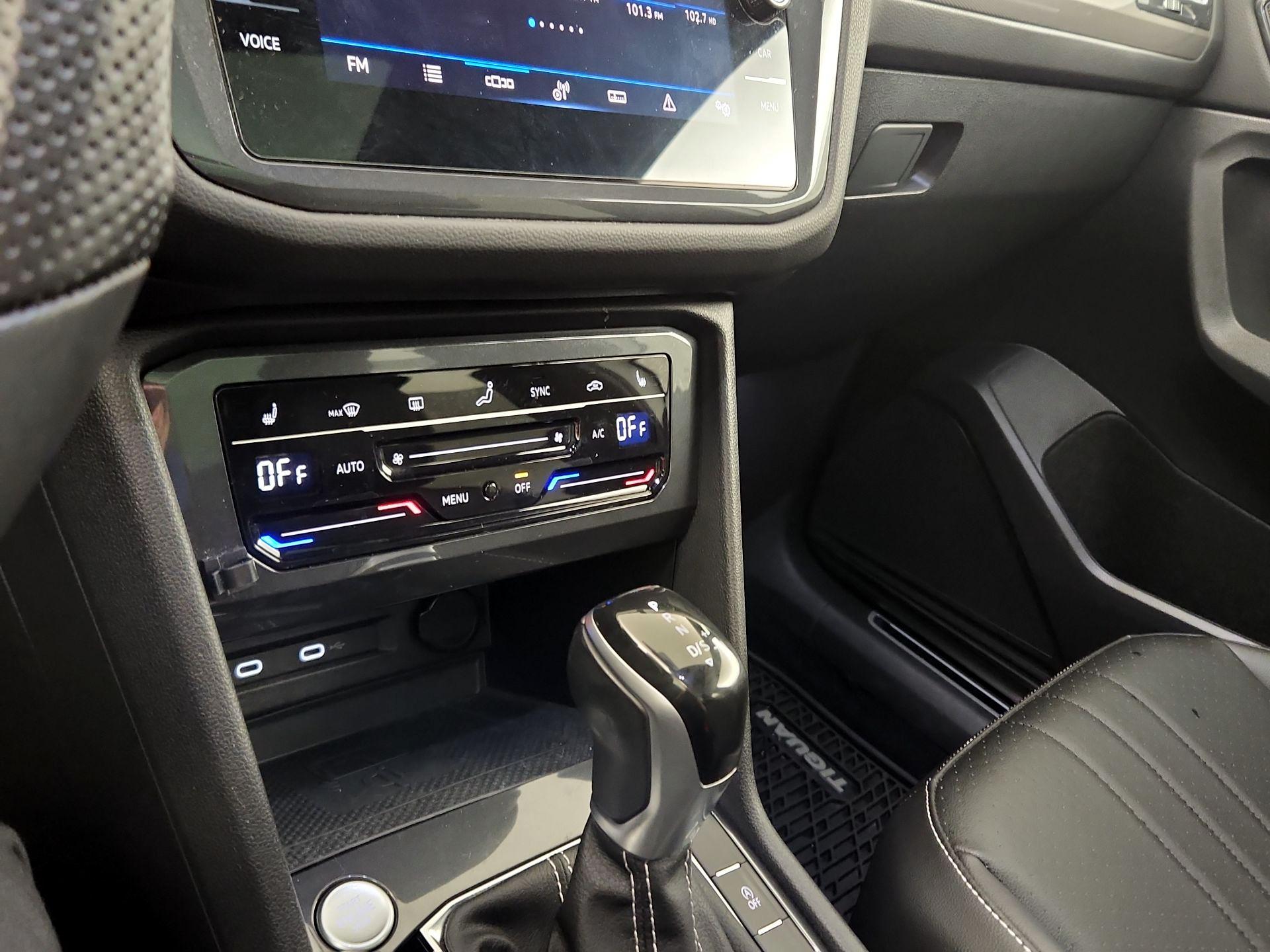 Thumbnail: 2022 Volkswagen Tiguan - 14