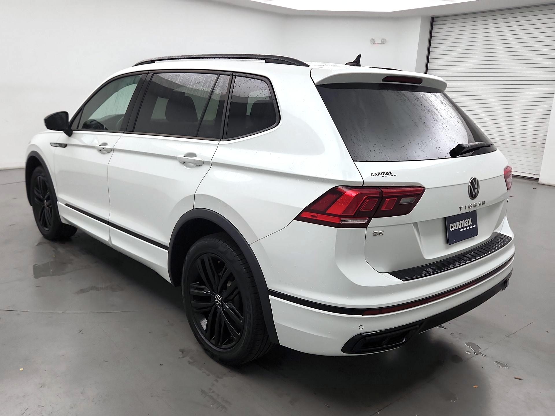 Thumbnail: 2022 Volkswagen Tiguan - 7