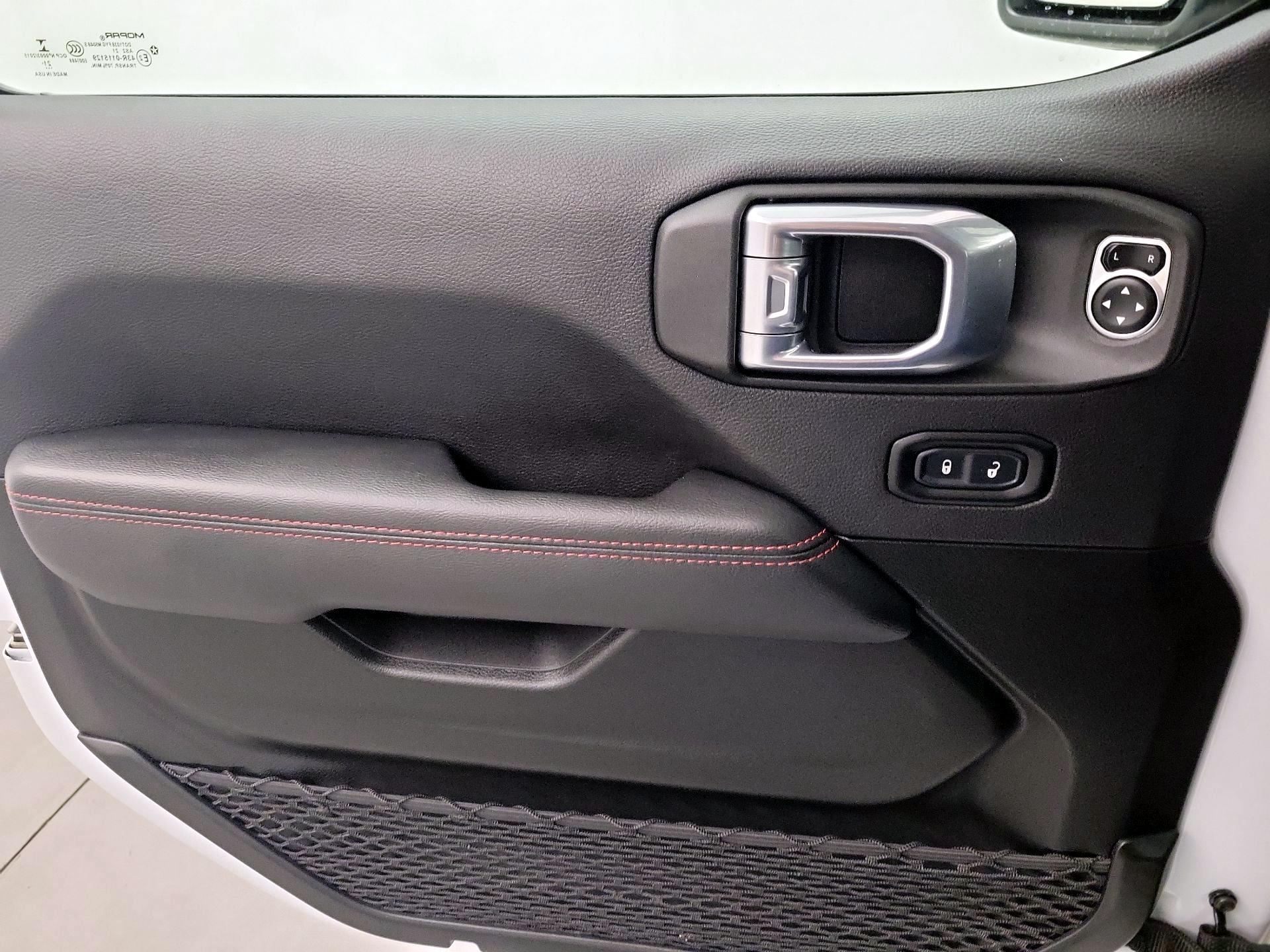 Thumbnail: 2022 Jeep Wrangler - 10