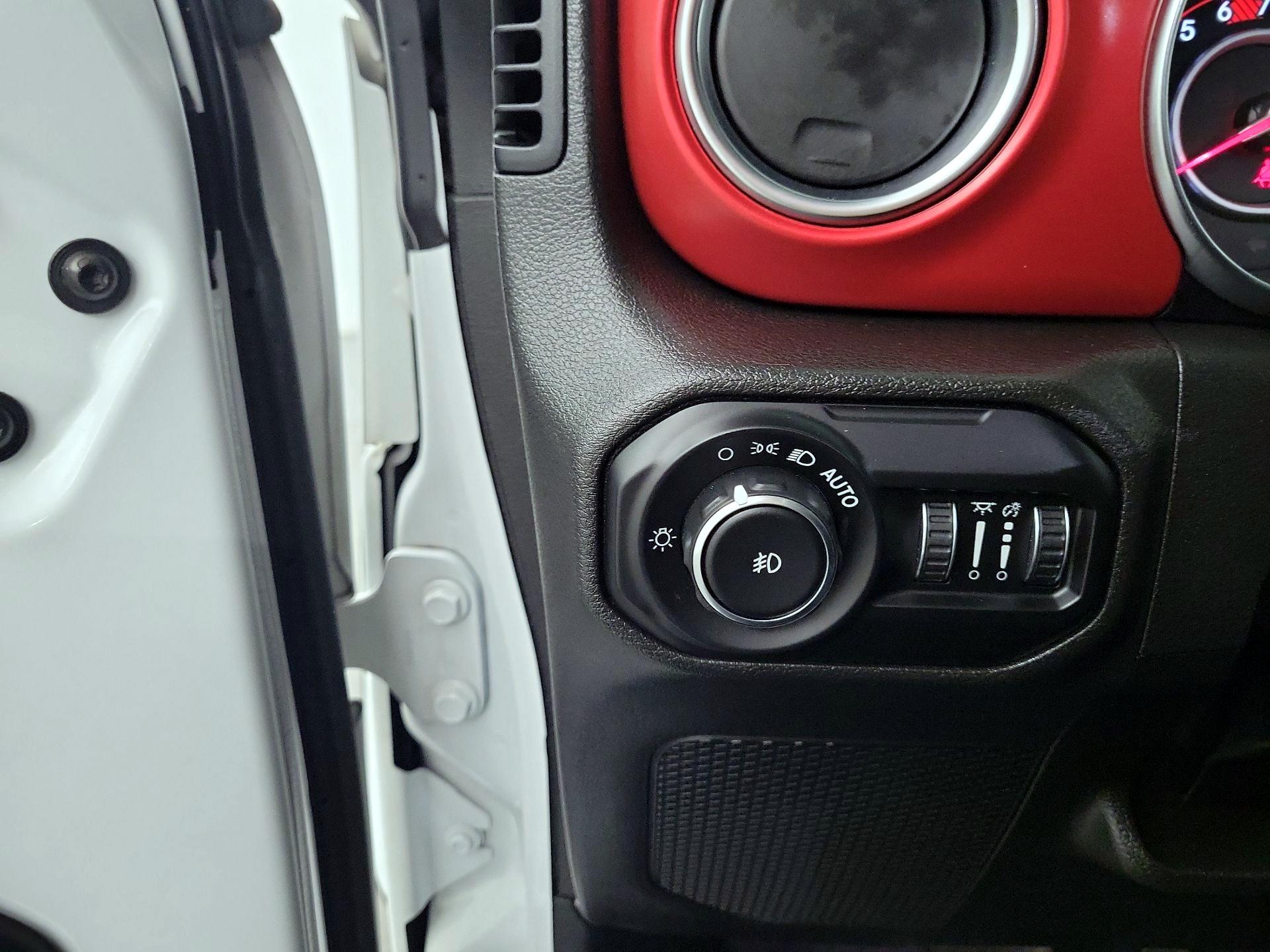 Thumbnail: 2022 Jeep Wrangler - 11