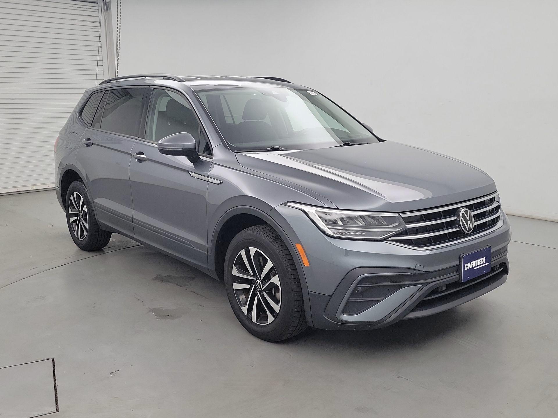Thumbnail: 2022 Volkswagen Tiguan - 1