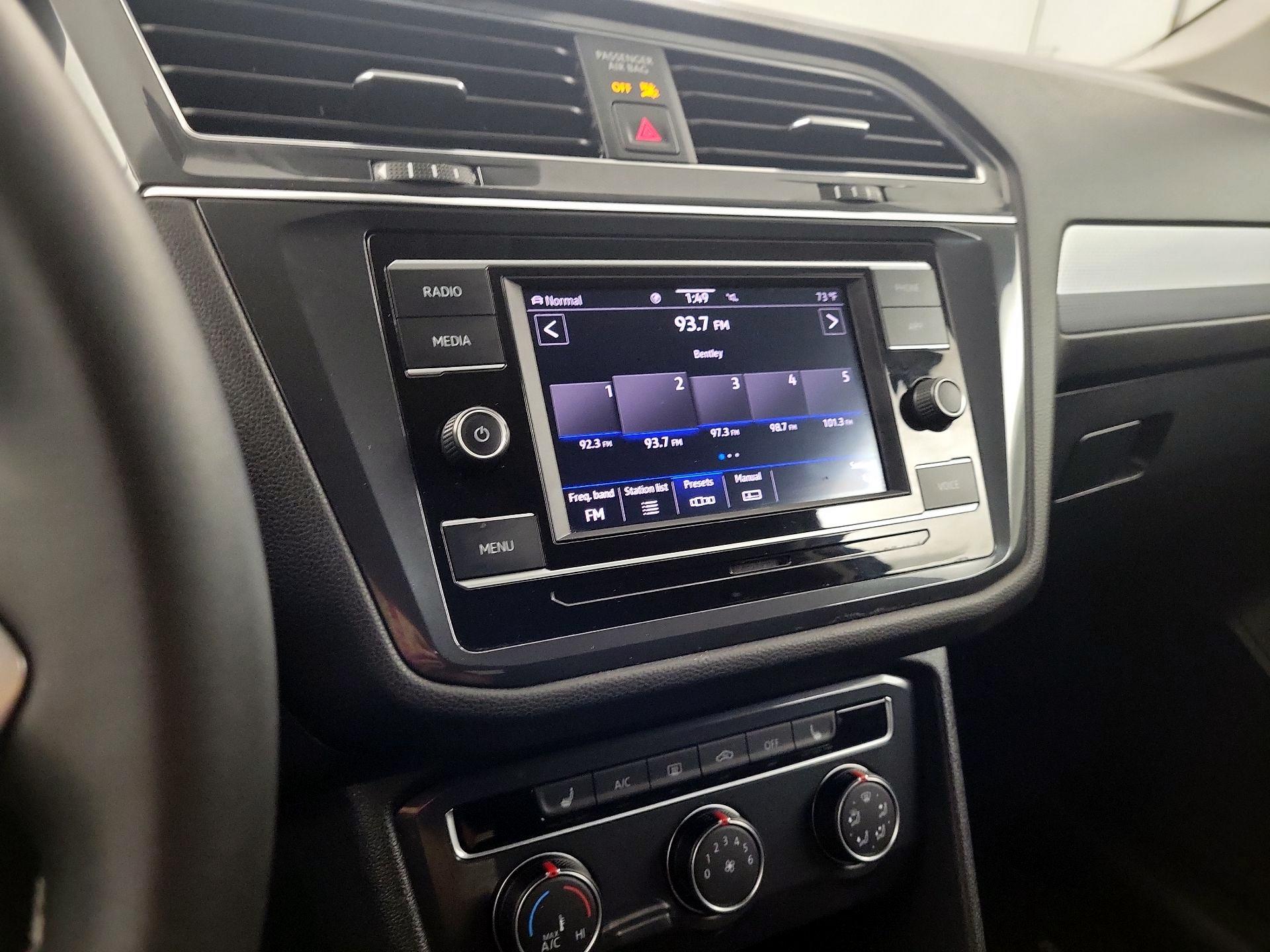 Thumbnail: 2022 Volkswagen Tiguan - 13