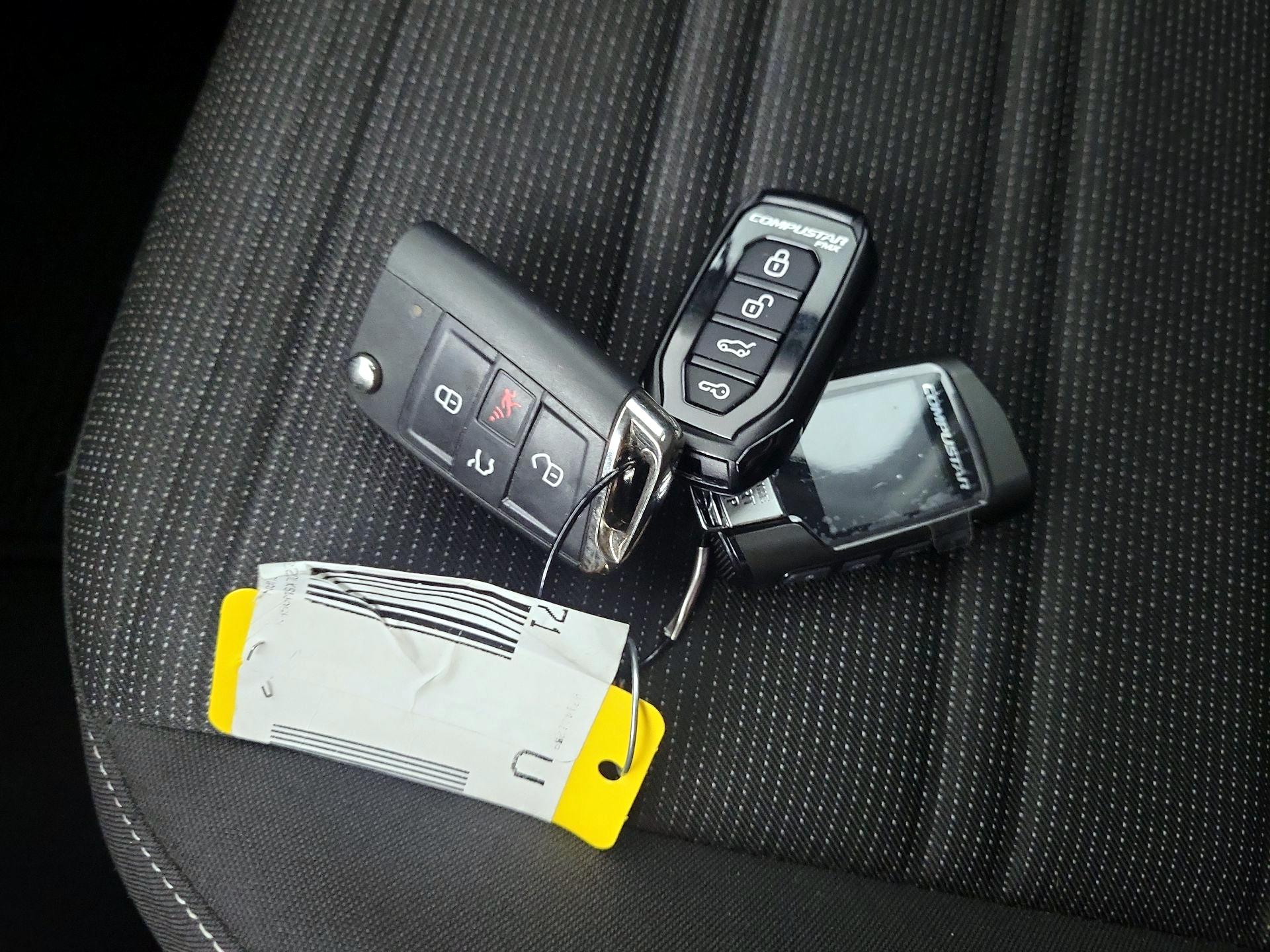 Thumbnail: 2022 Volkswagen Tiguan - 20