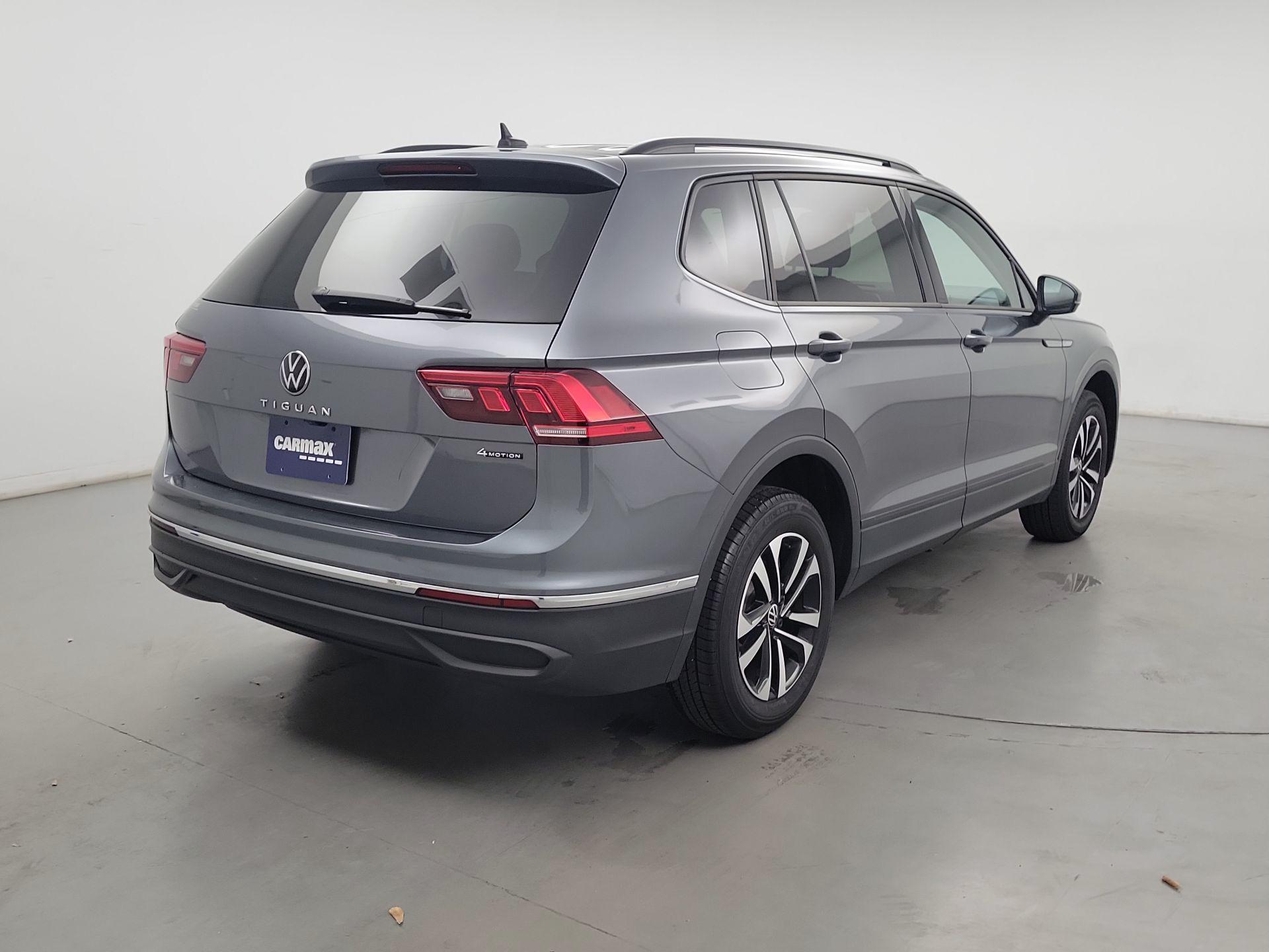 Thumbnail: 2022 Volkswagen Tiguan - 5