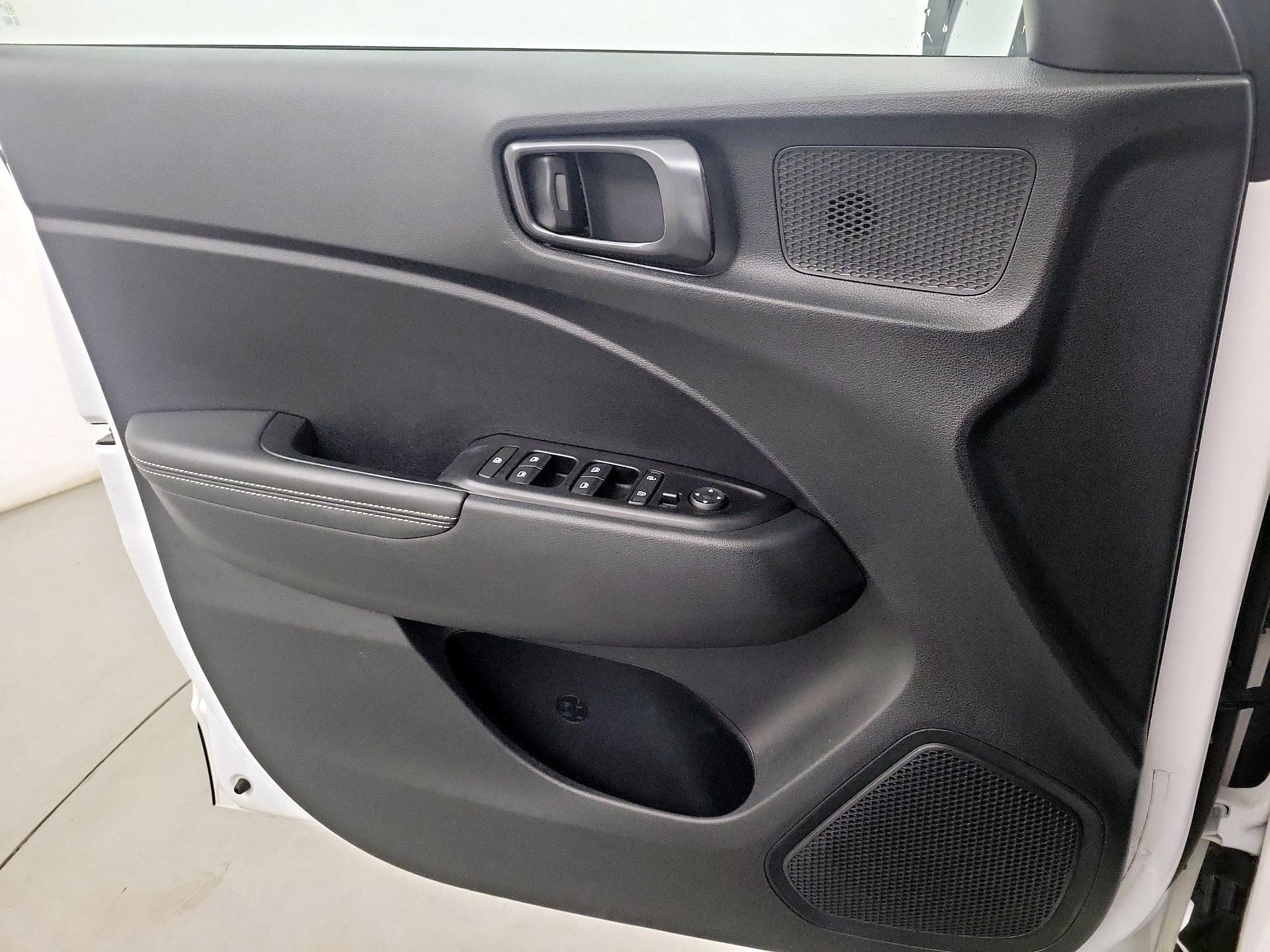 Thumbnail: 2022 Hyundai Venue - 10