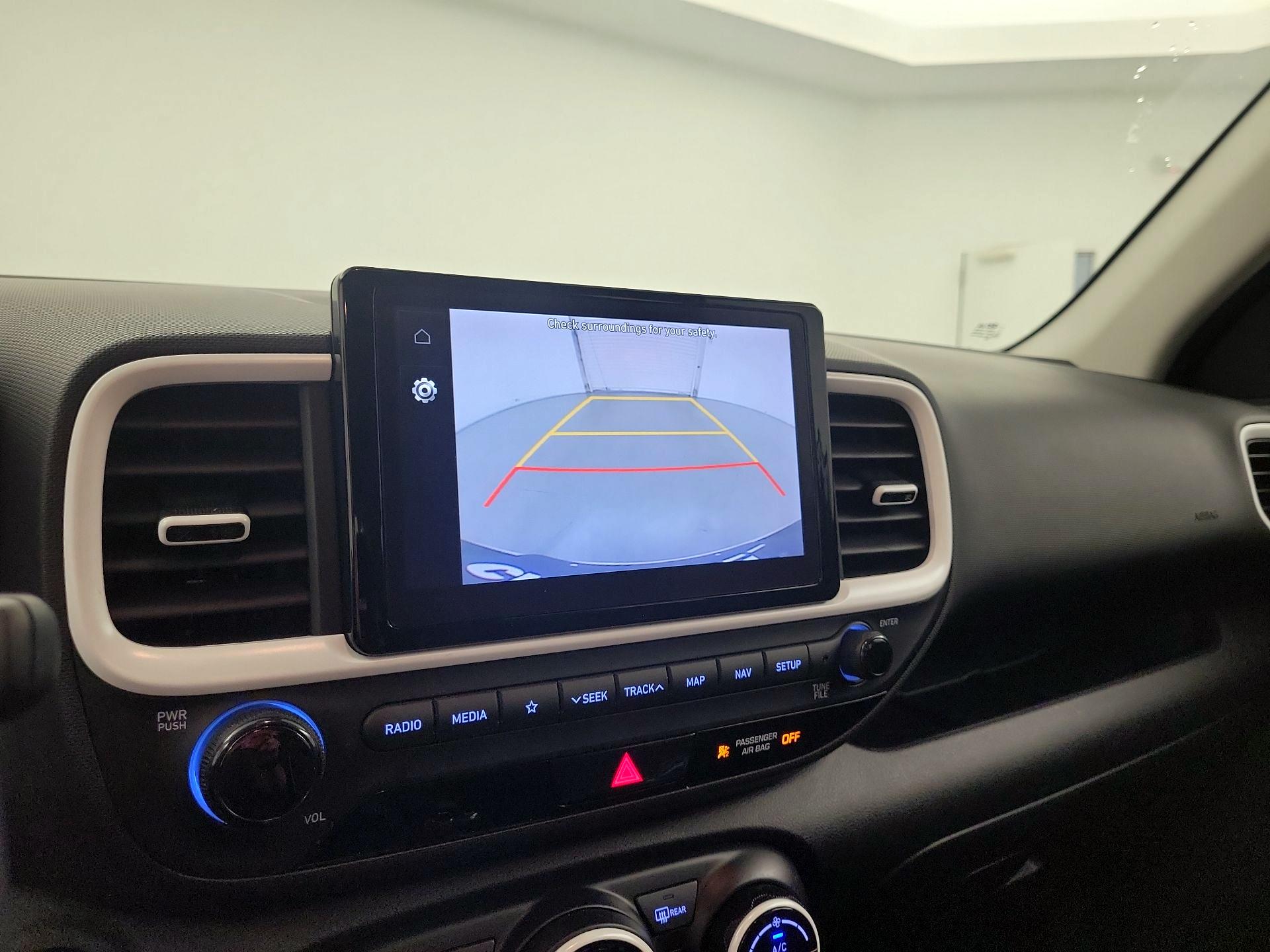 Thumbnail: 2022 Hyundai Venue - 13