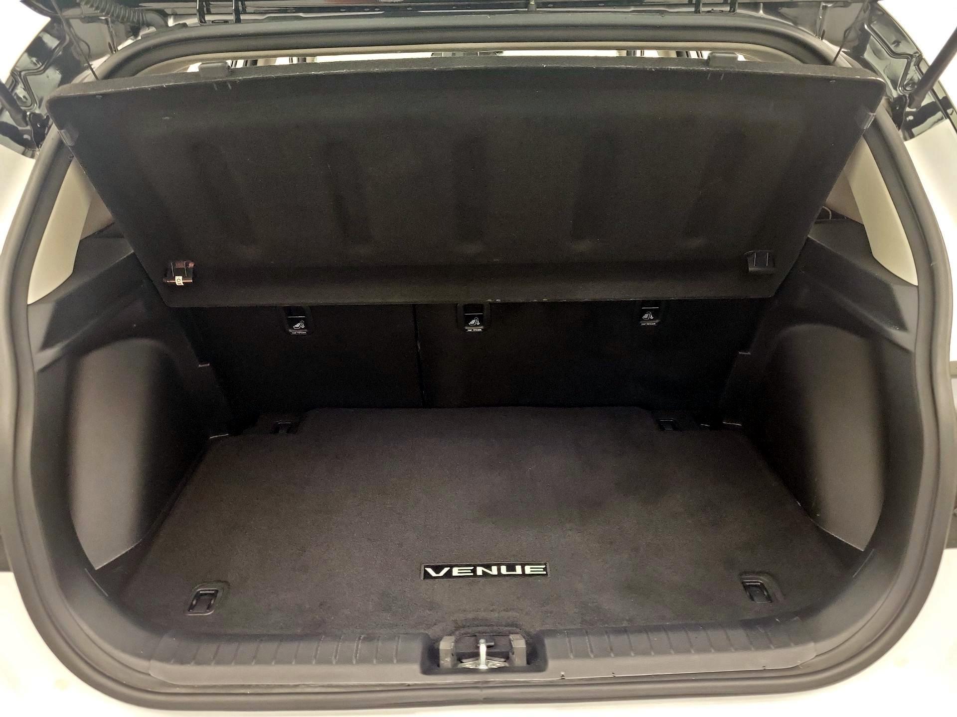 Thumbnail: 2022 Hyundai Venue - 19