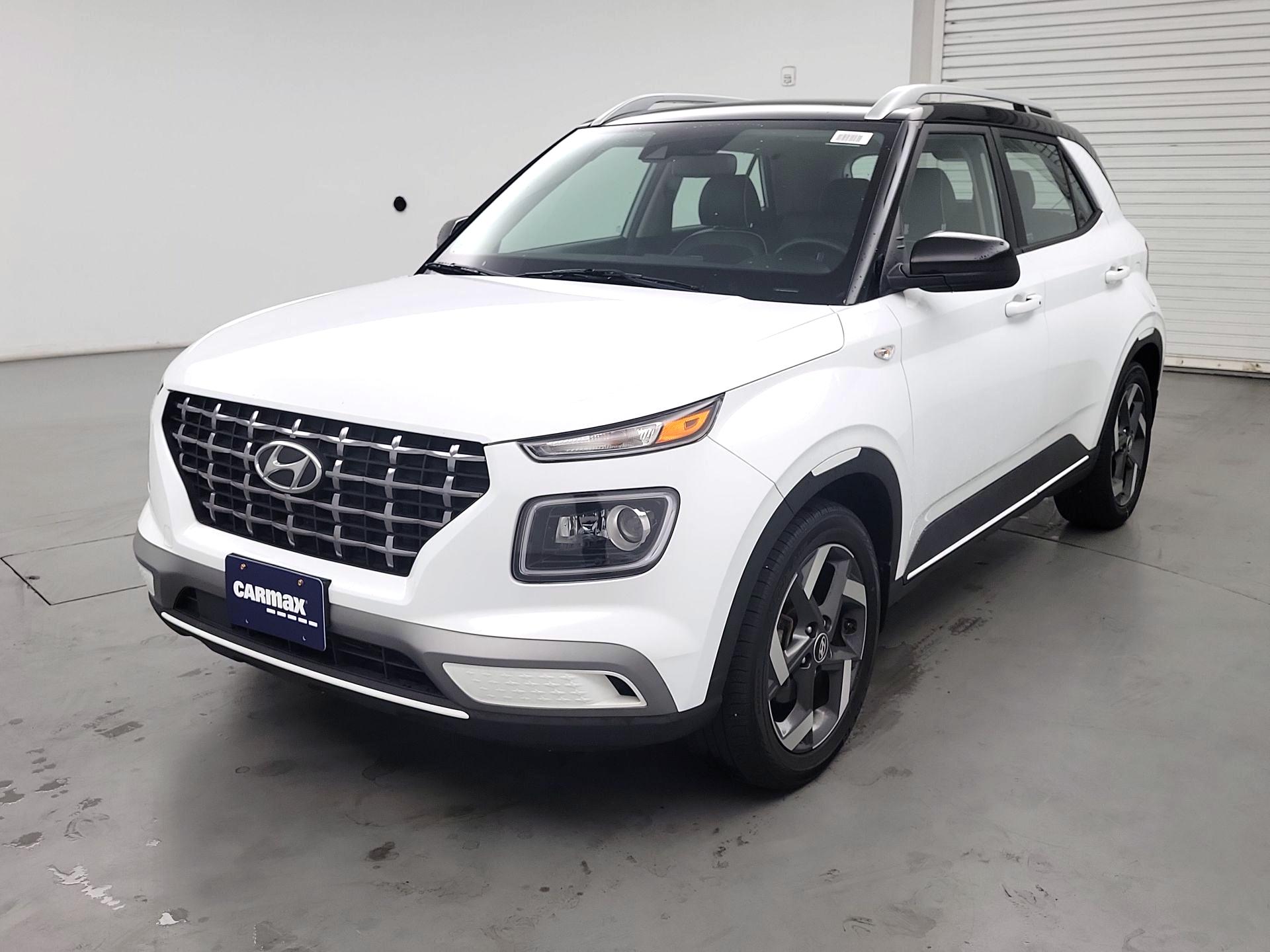 Thumbnail: 2022 Hyundai Venue - 3