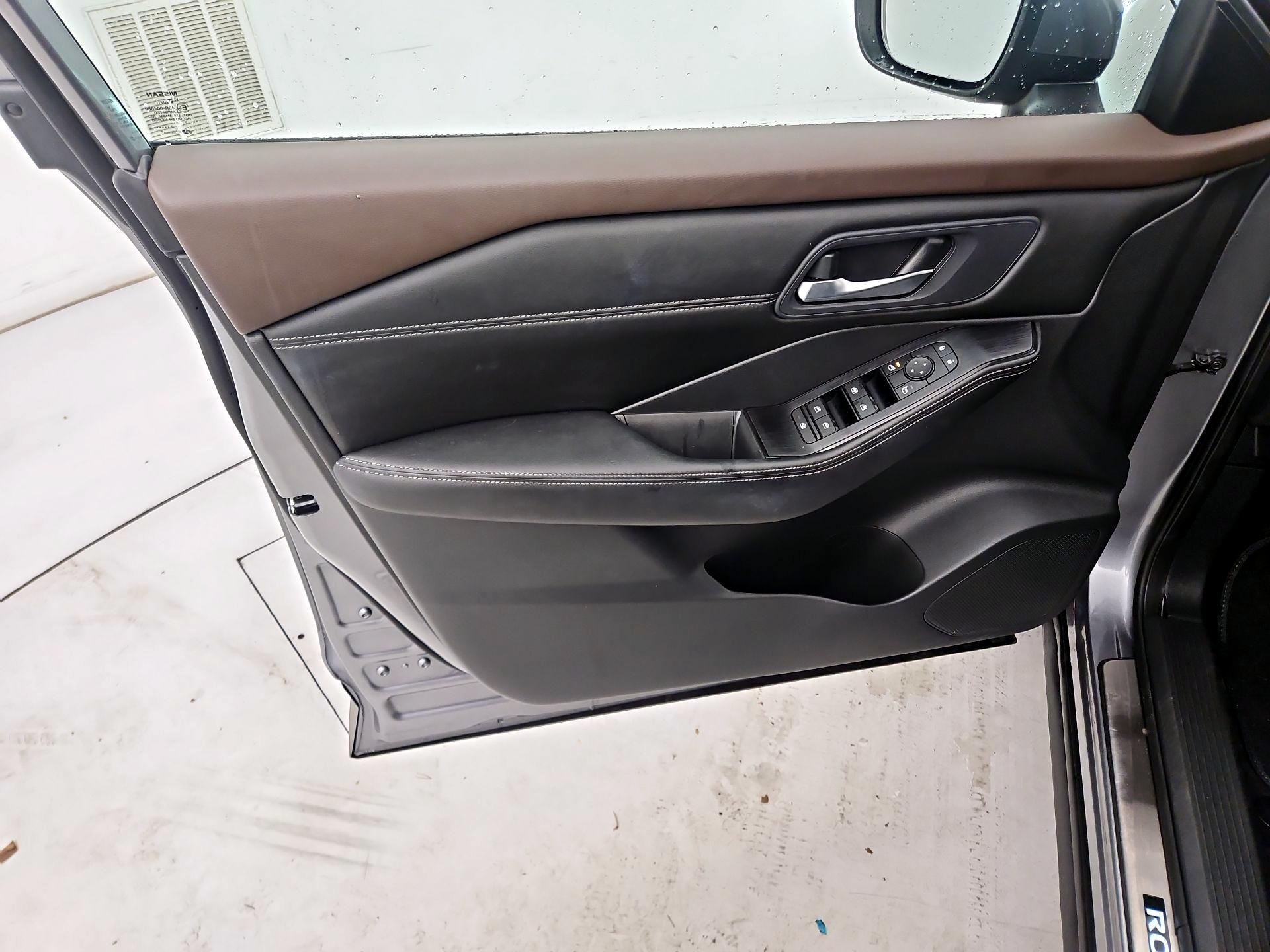 Thumbnail: 2023 Nissan Rogue - 12