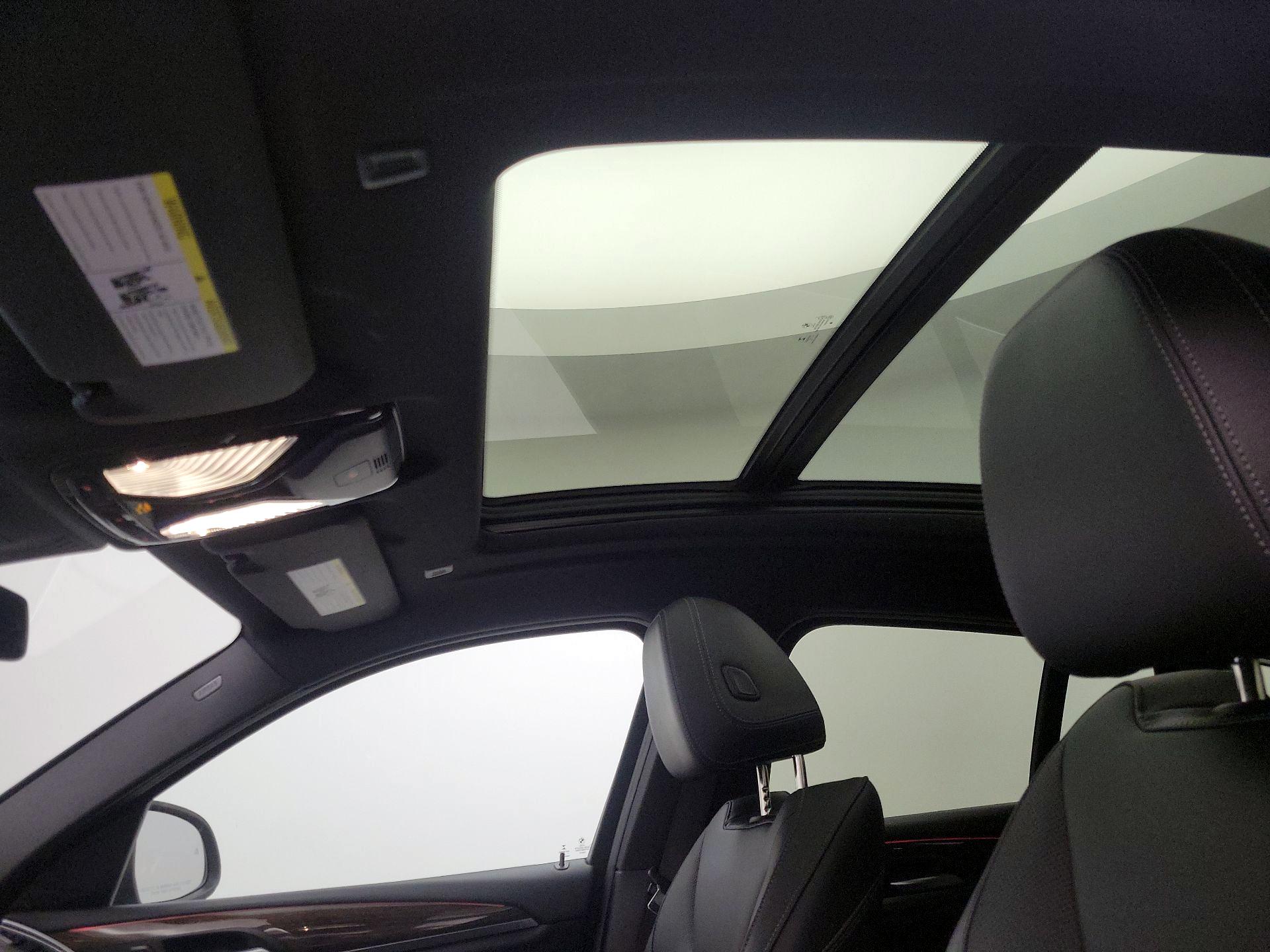 Thumbnail: 2023 BMW X4 - 20