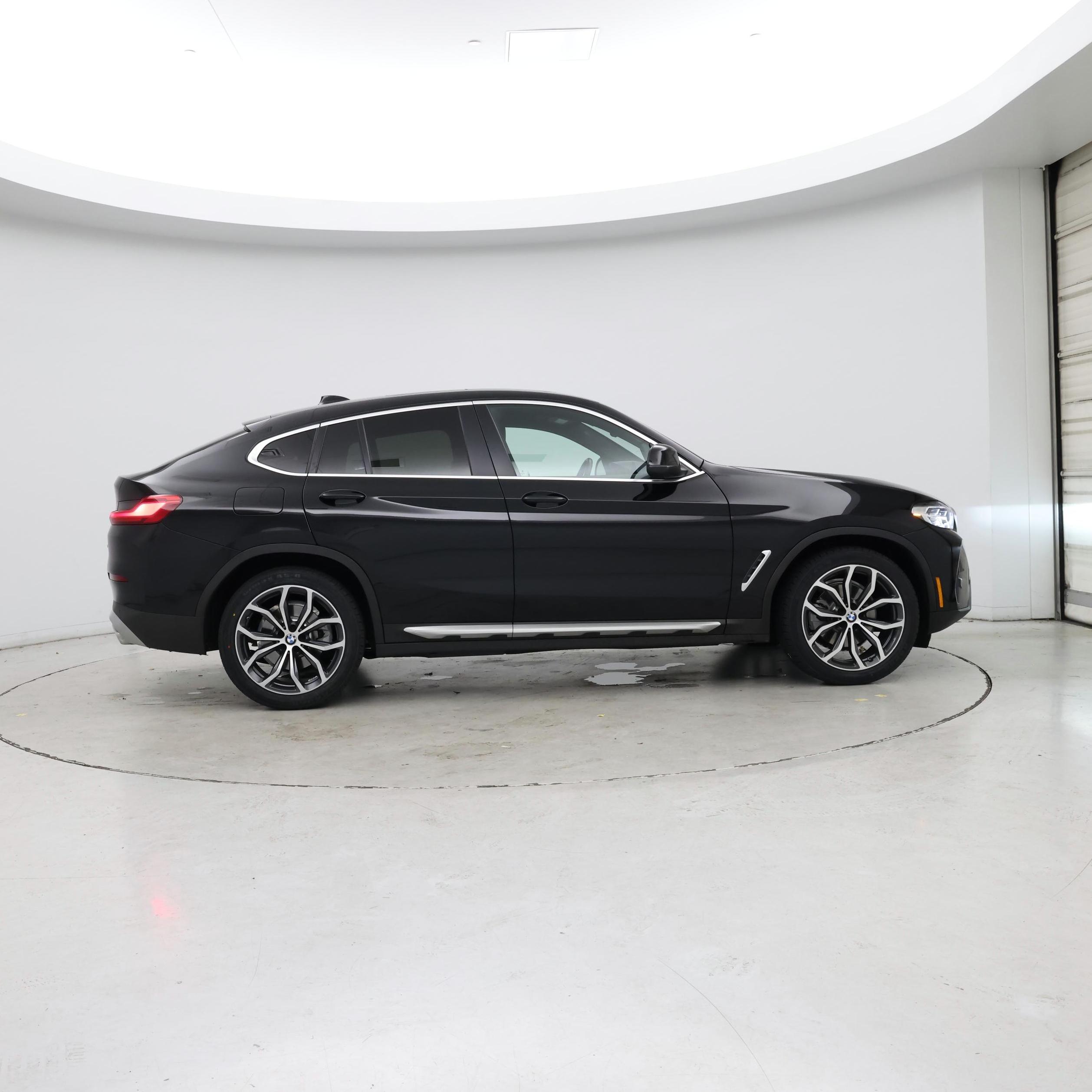 Thumbnail: 2023 BMW X4 - 7
